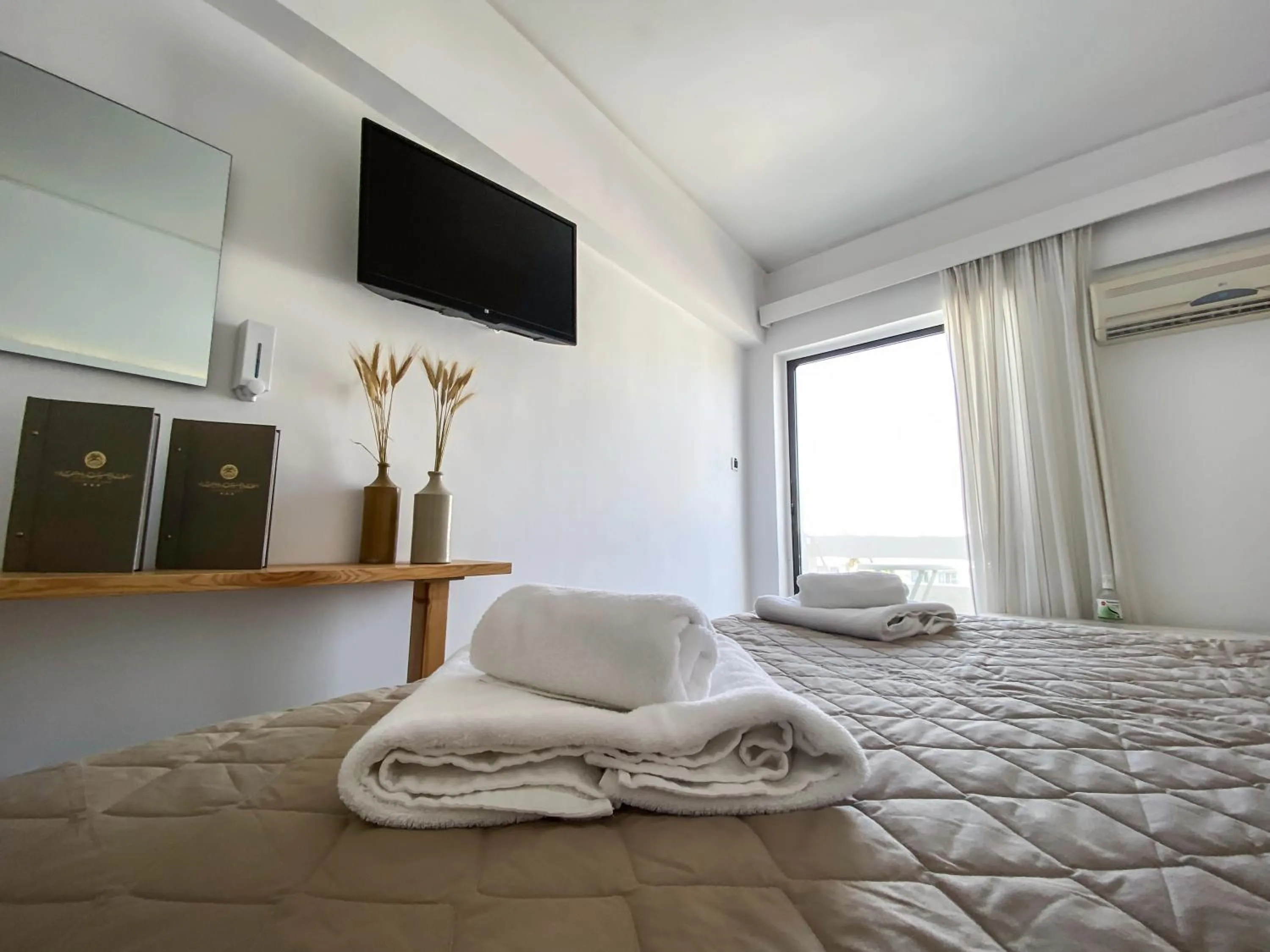 Bed in Aeolos Bay Tinos