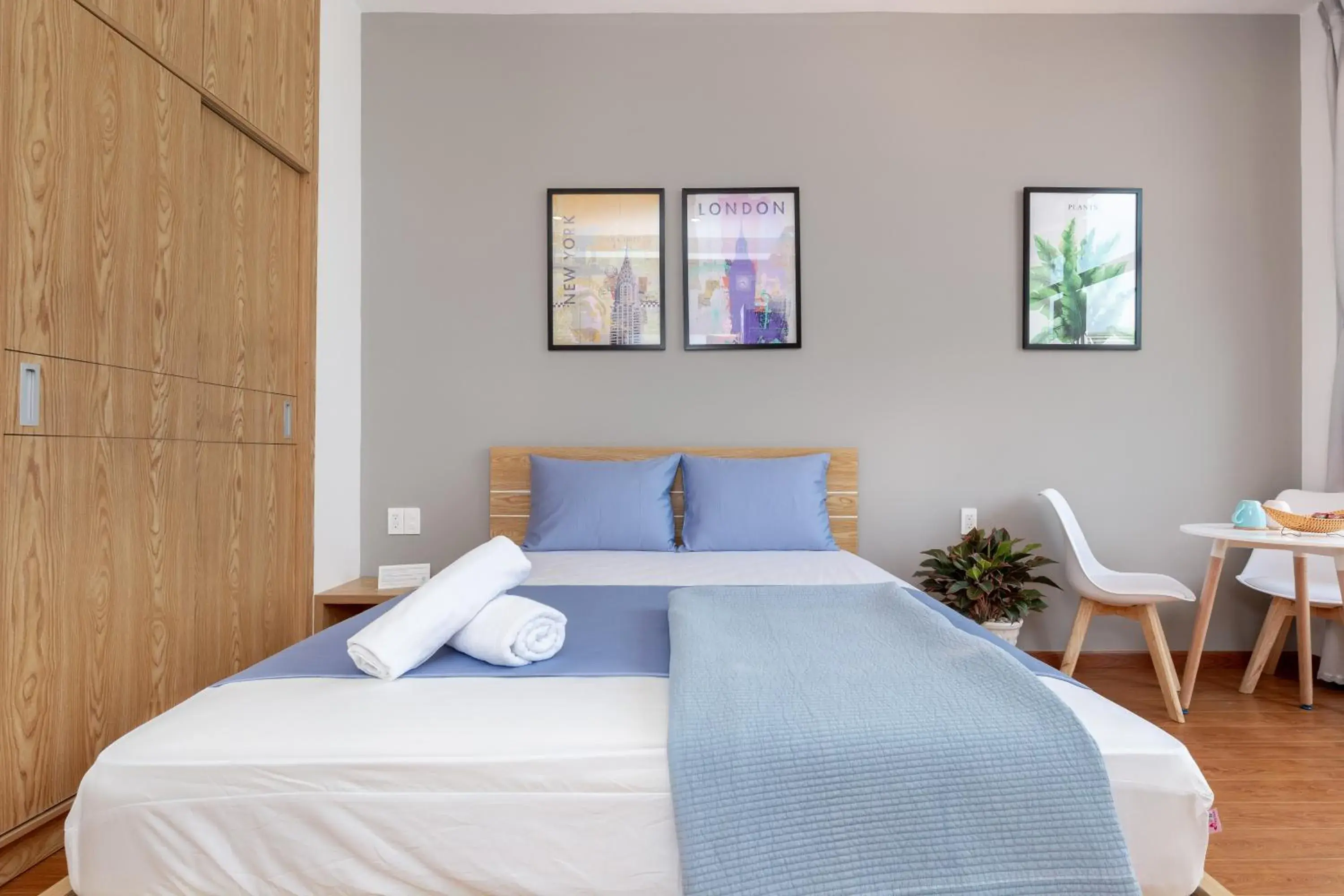 Bed in Cozrum Homes Lý Chính Thắng Bed in Cozrum Homes Lý Chính Thắng