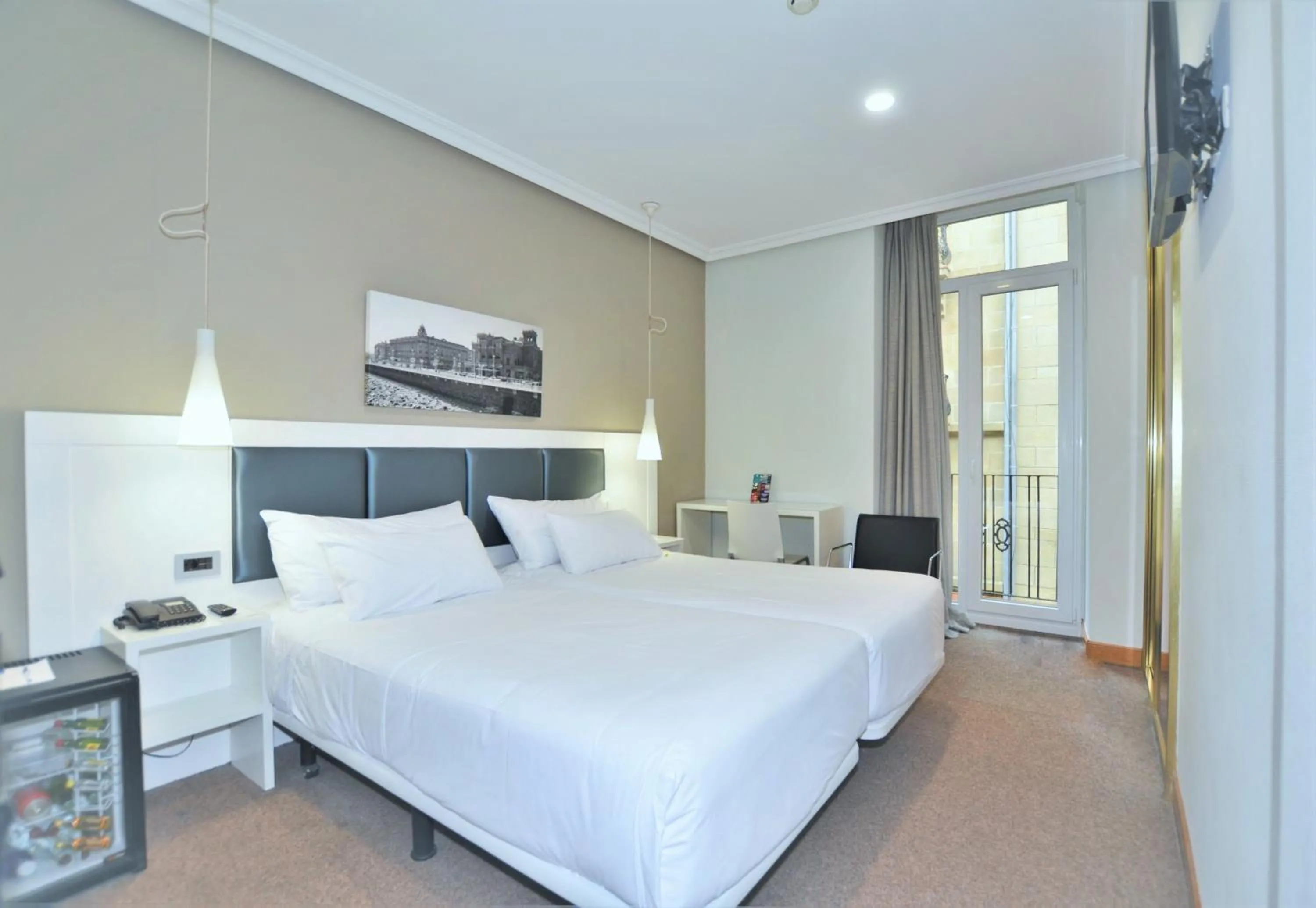 Casino, Bed in Pensión Alemana