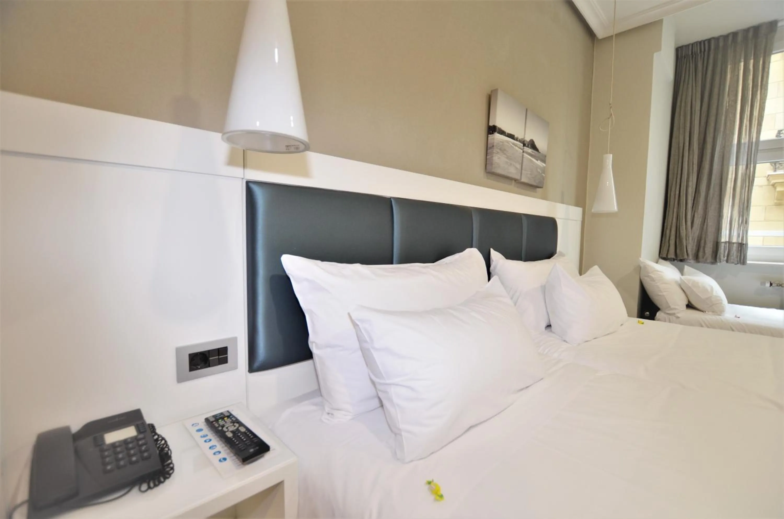 Casino, Bed in Pensión Alemana