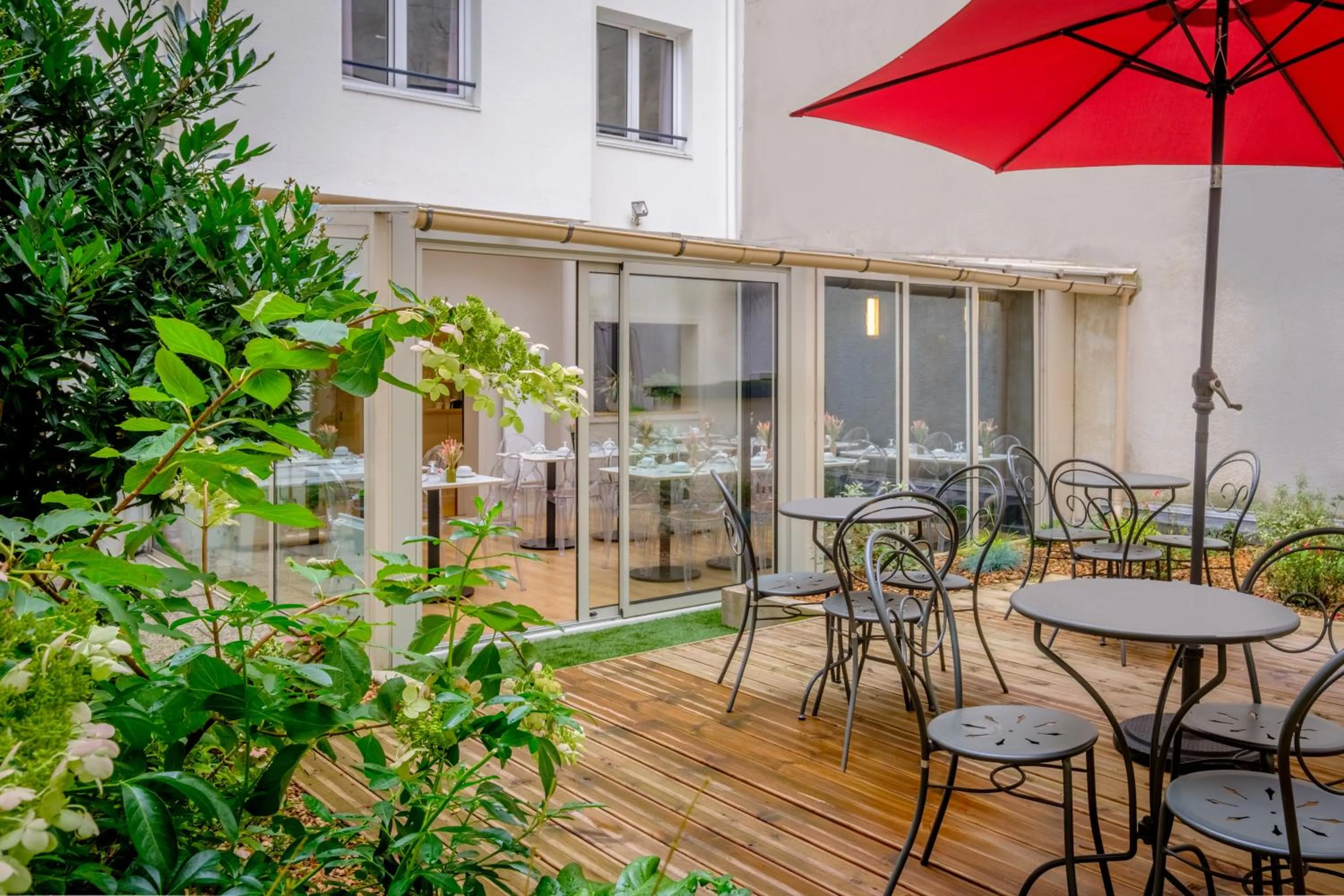 Garden in Dièse Hôtel Bastille