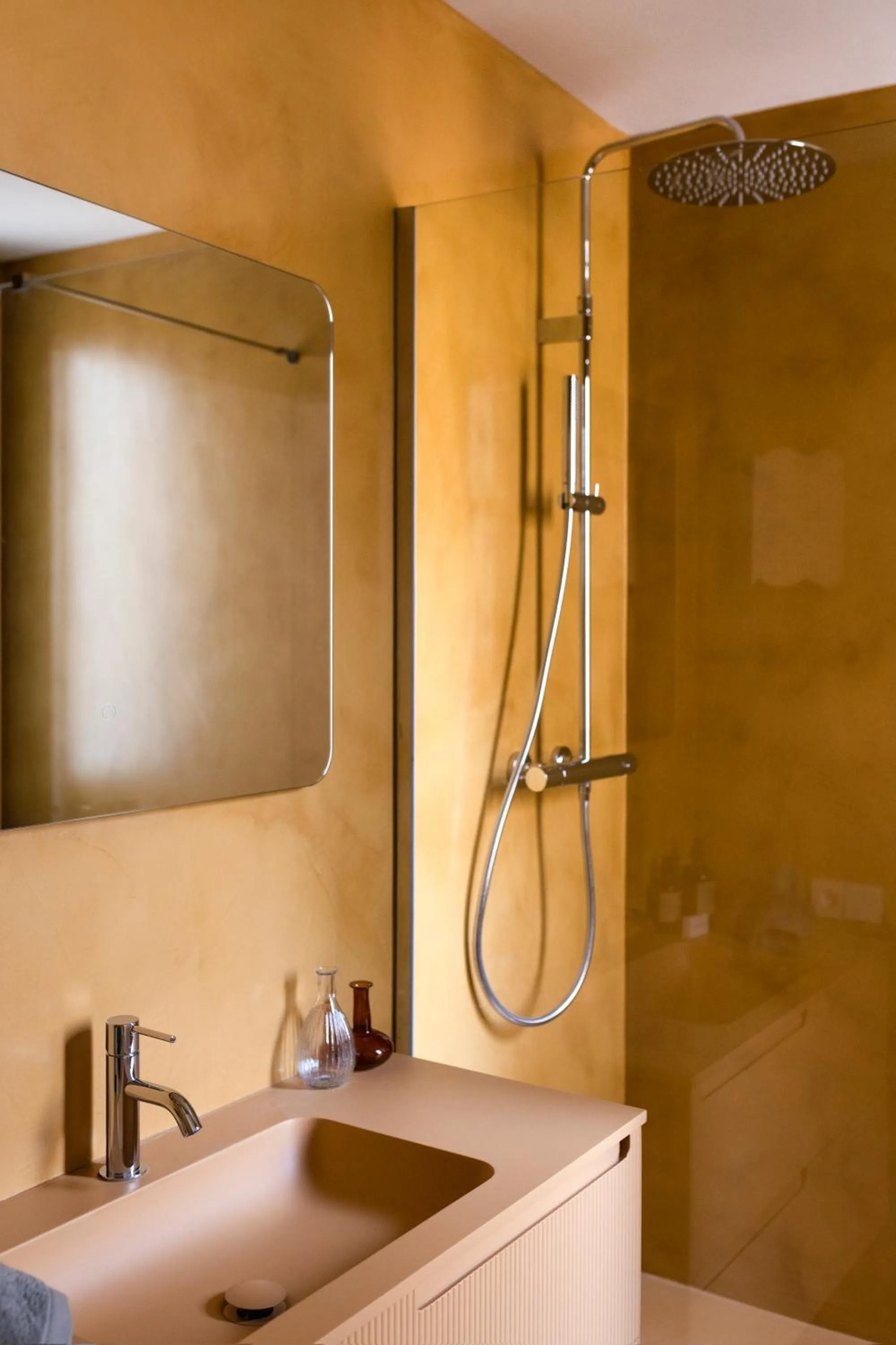 Shower in C211 Barcelona - Simaba Group