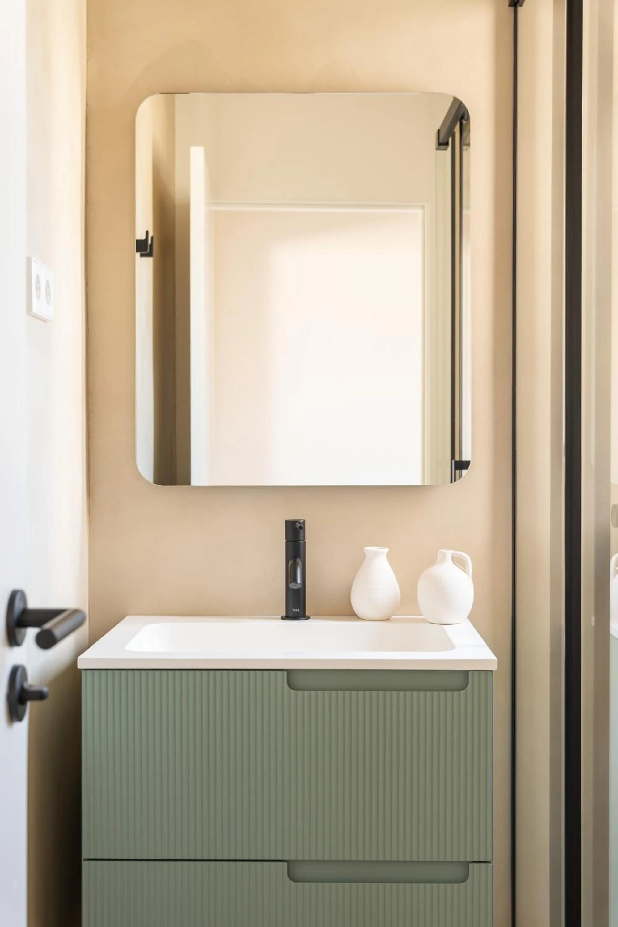 Bathroom in C211 Barcelona - Simaba Group