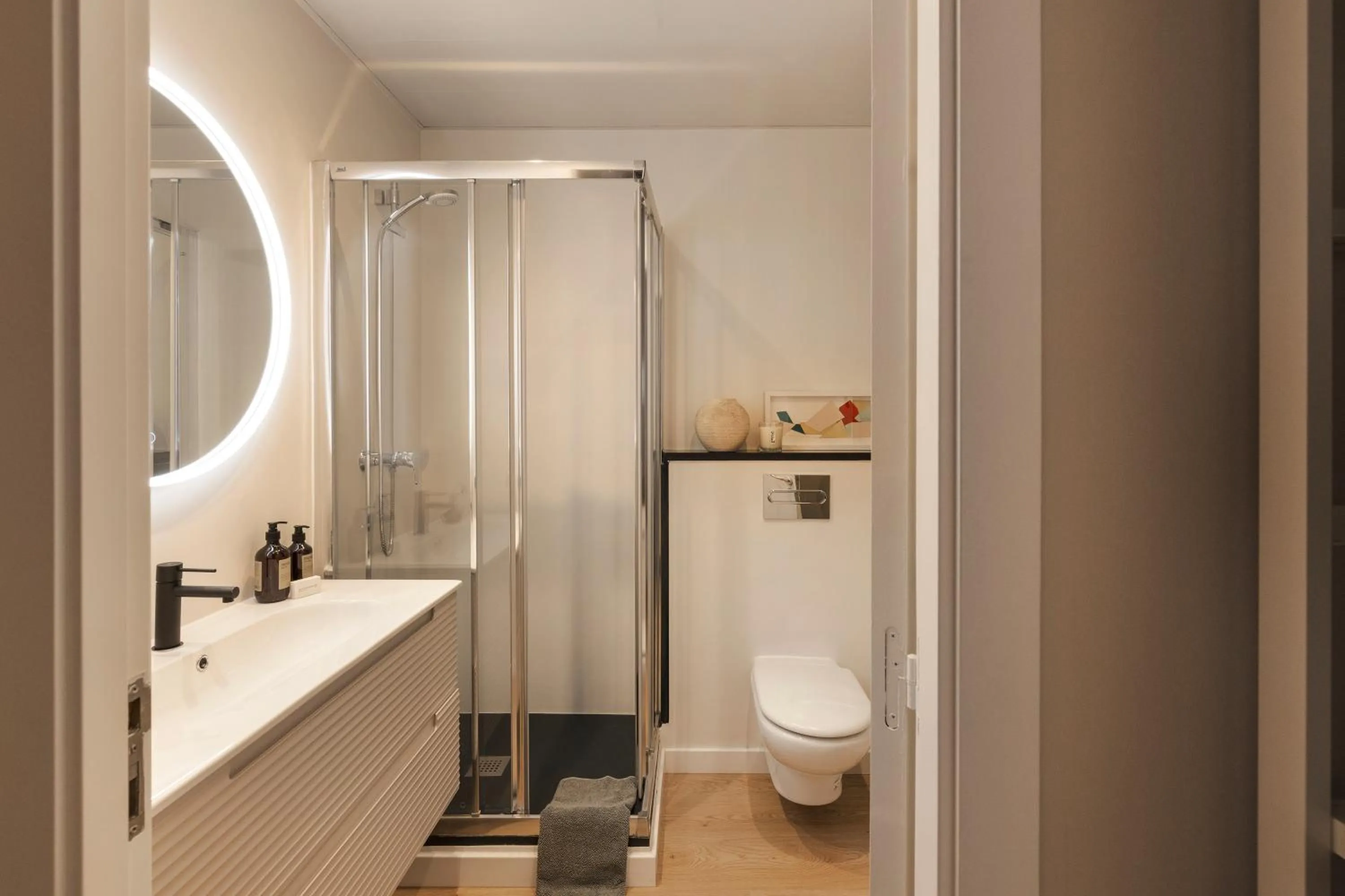 Shower in C211 Barcelona - Simaba Group