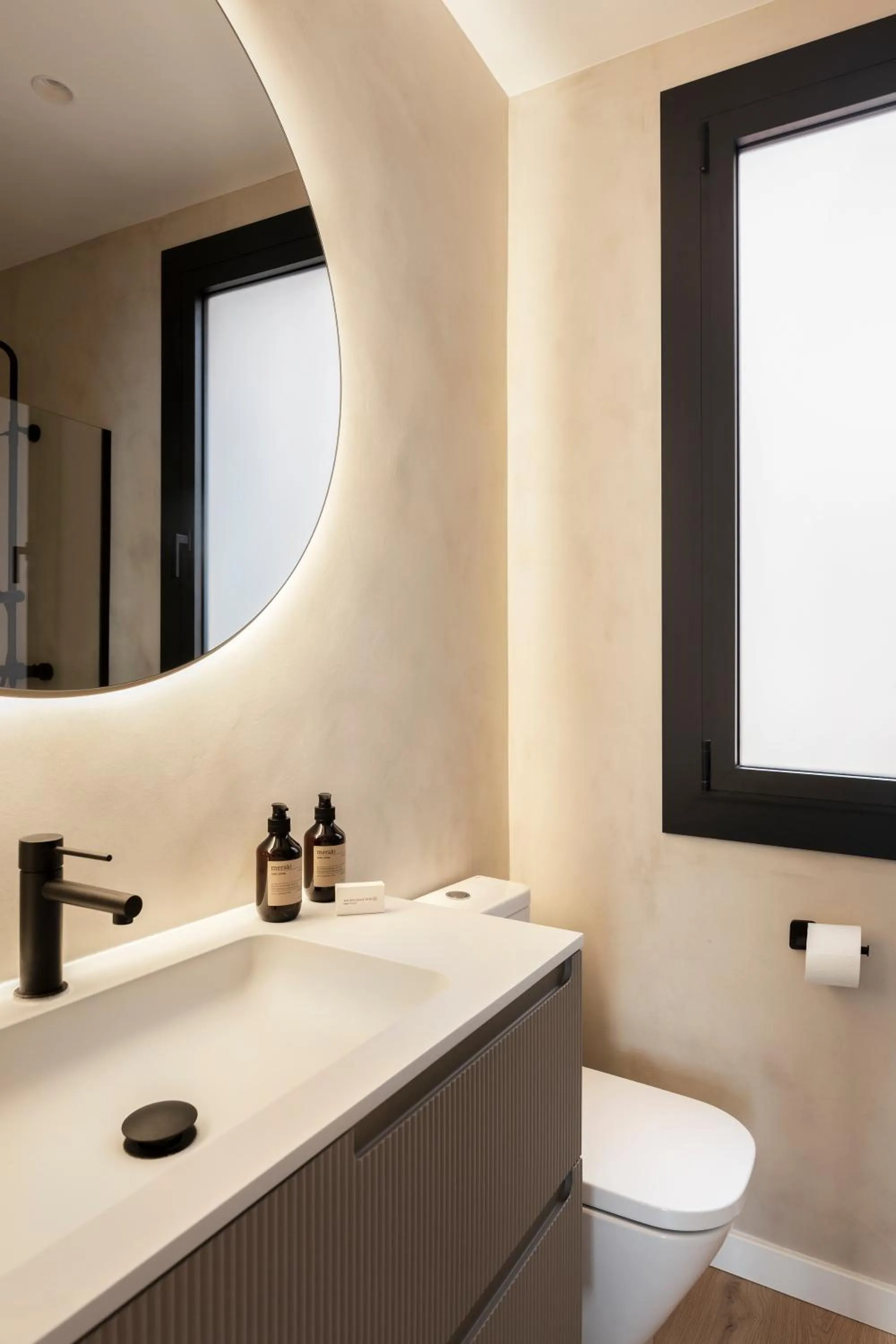 Bathroom in C211 Barcelona - Simaba Group