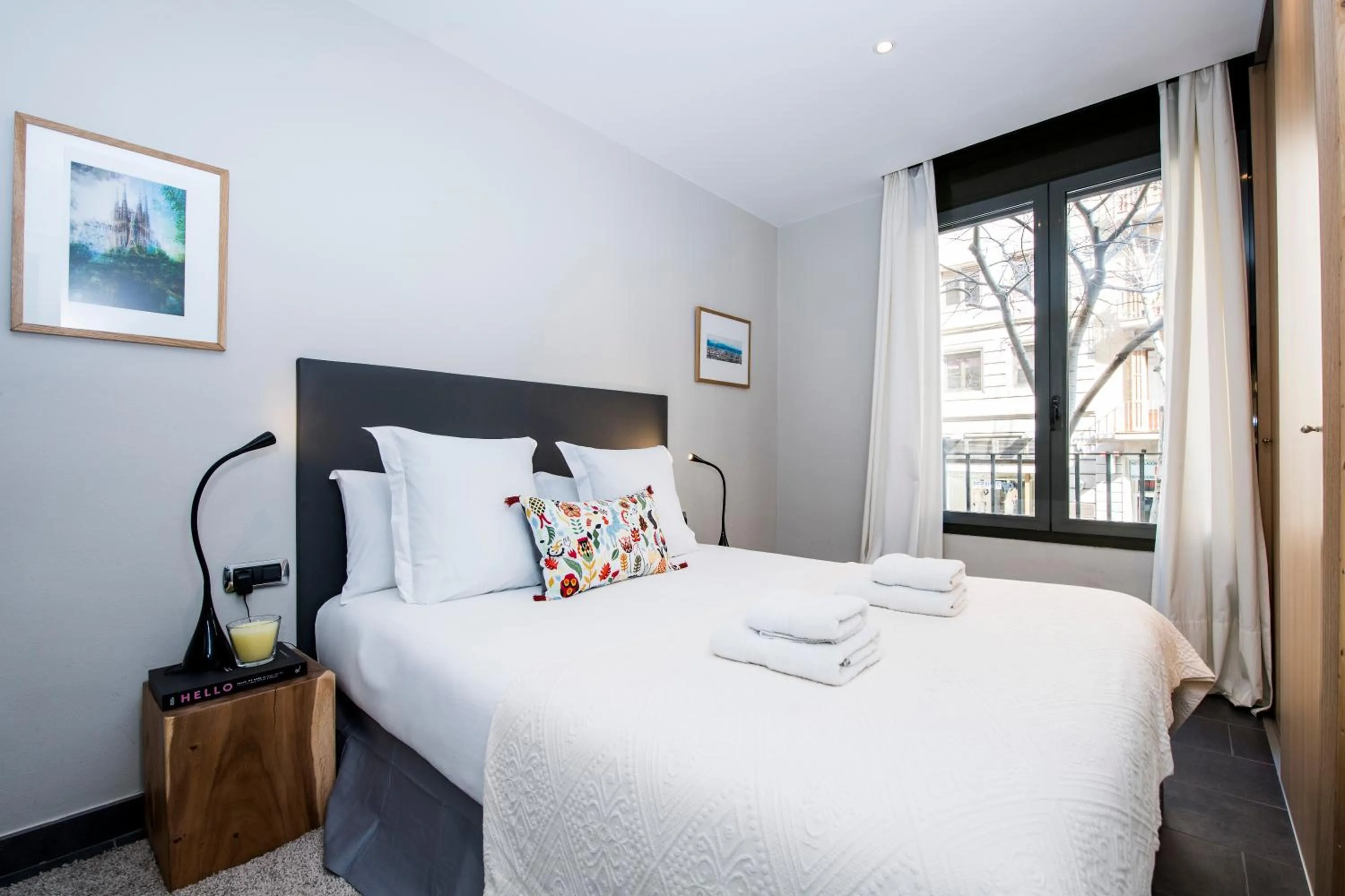 Photo of the whole room, Bed in C211 Barcelona - Simaba Group