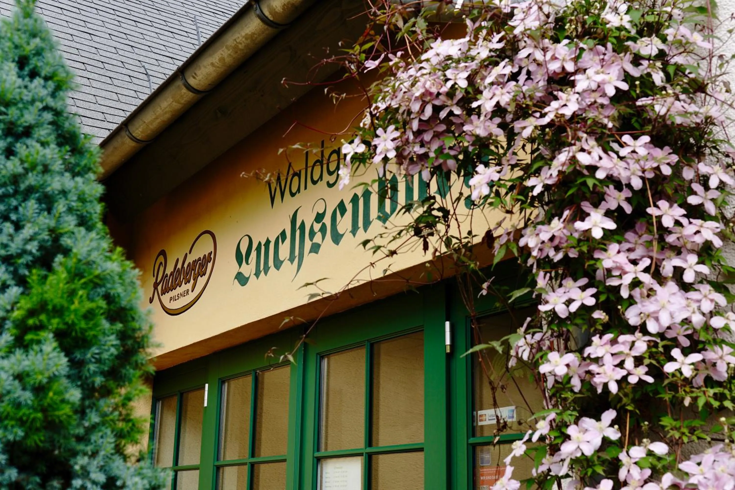 Facade/entrance in Forsthaus Luchsenburg