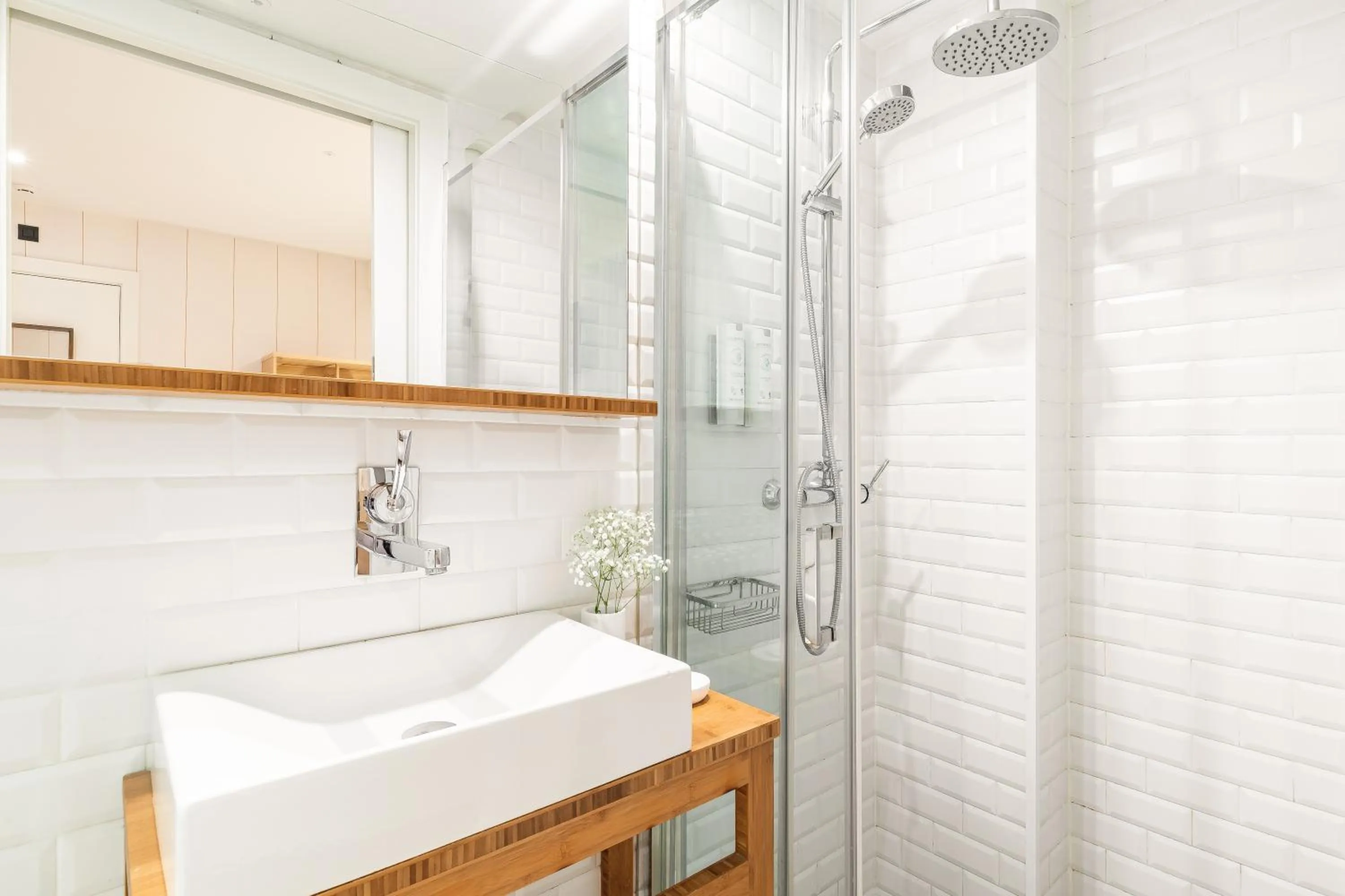 Shower in Casa Bella Gracia by Aspasios