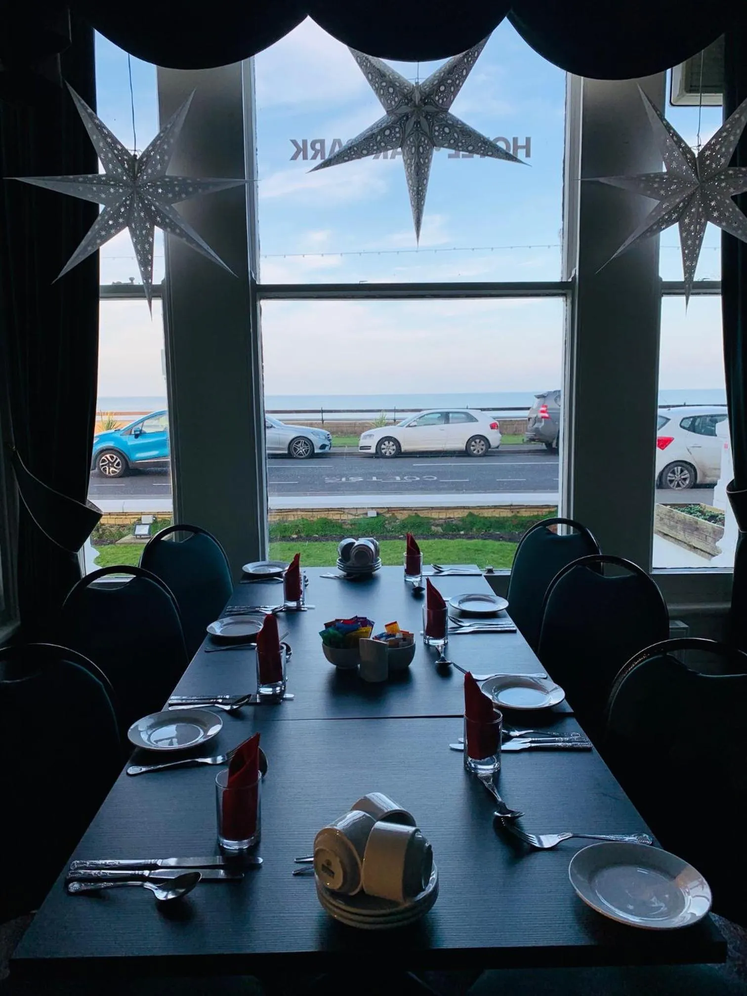Dining area in Four Oaks Hotel