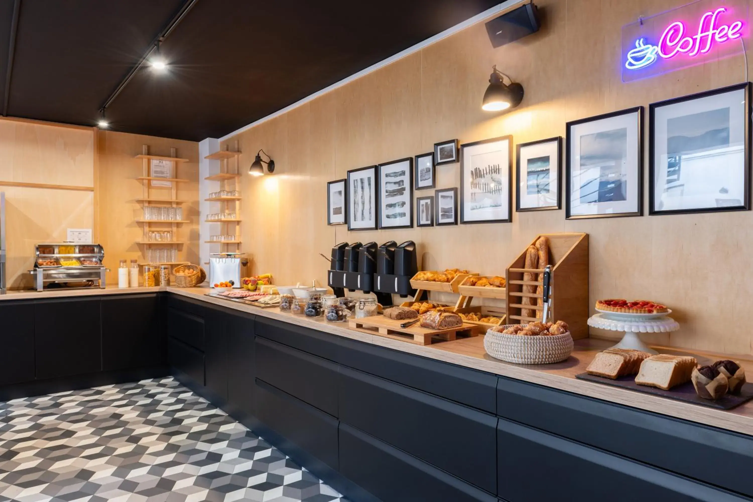 Breakfast in Hotel Bootcamp Breakfast in Hotel Bootcamp