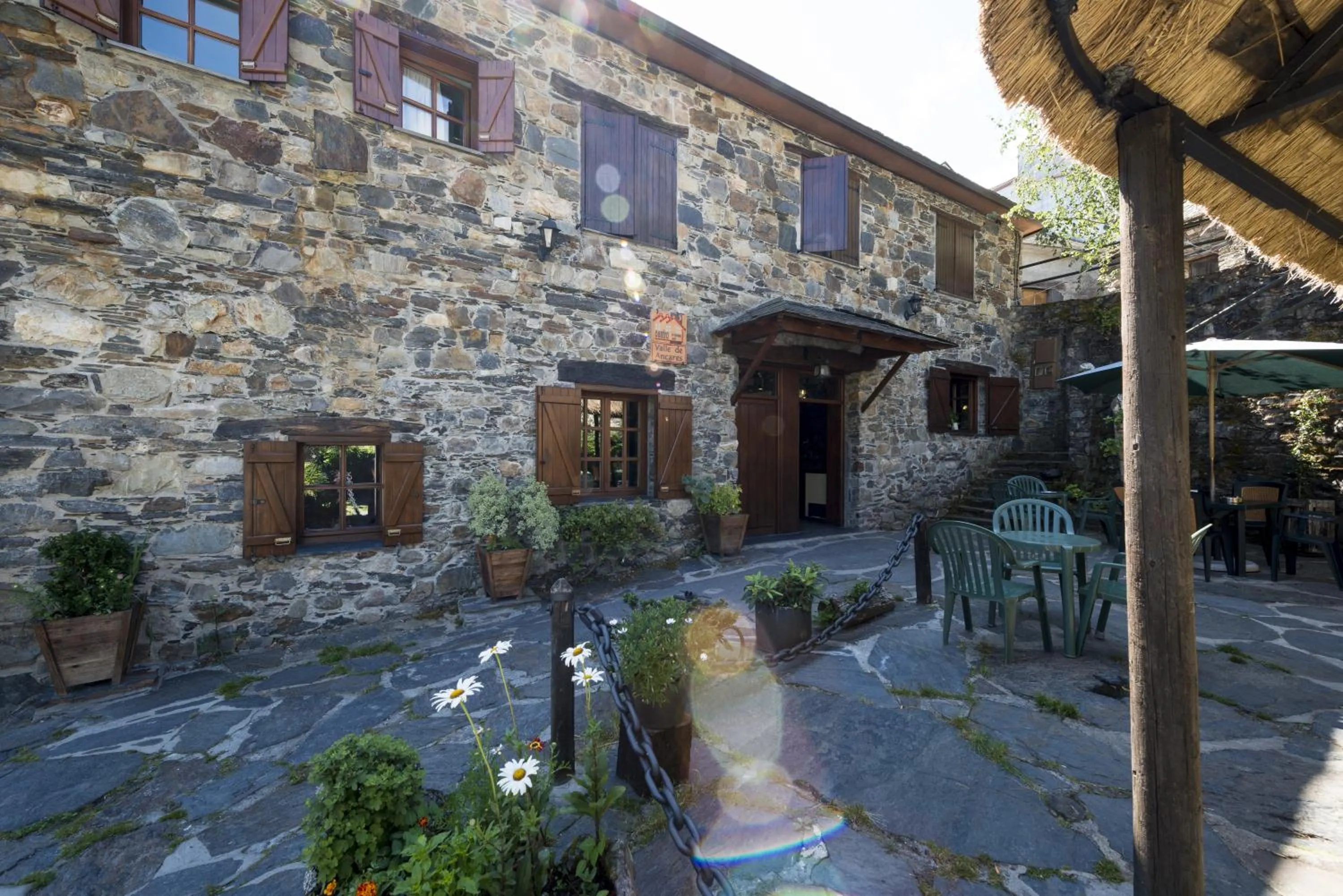 Facade/entrance in Hotel Rural Valle de Ancares
