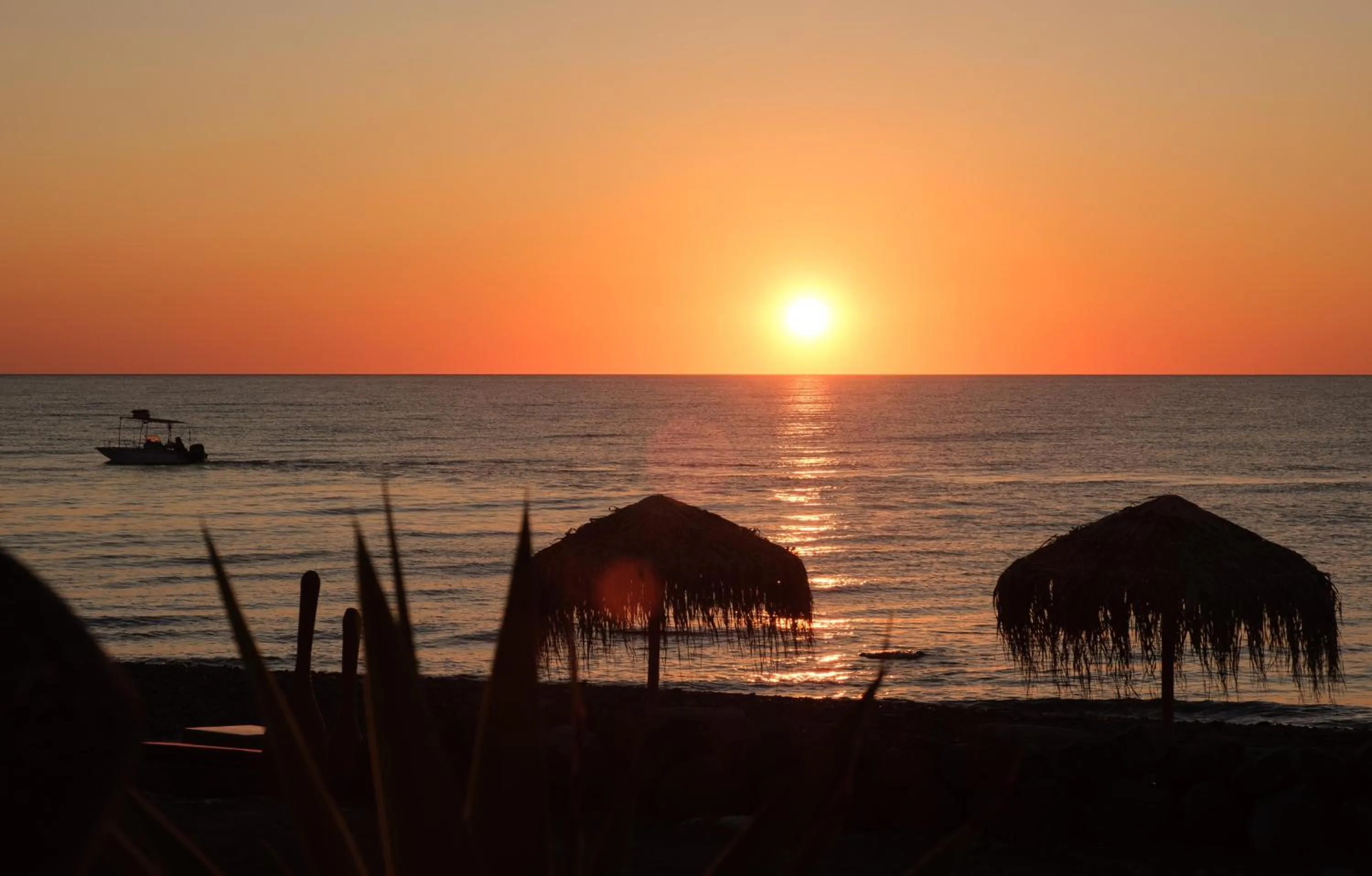 Natural landscape in Beach Houses Santorini