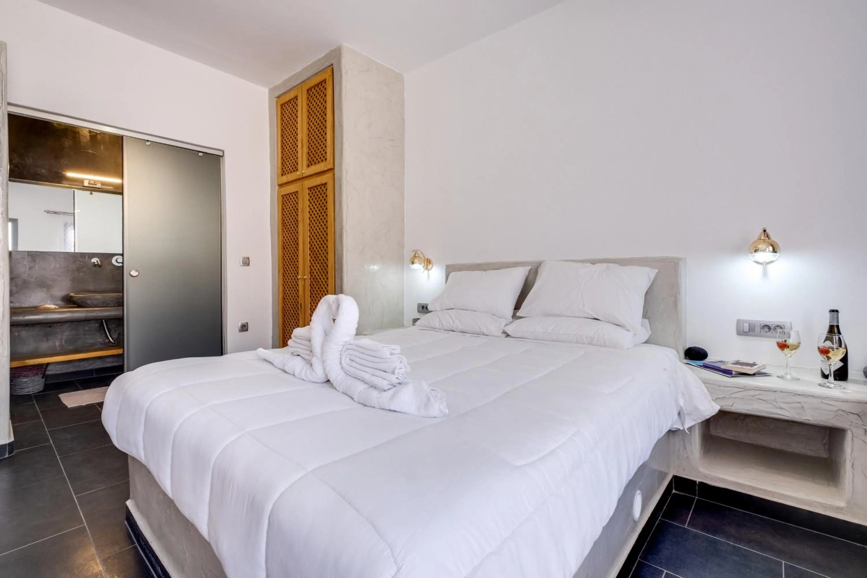 Bed in Beach Houses Santorini