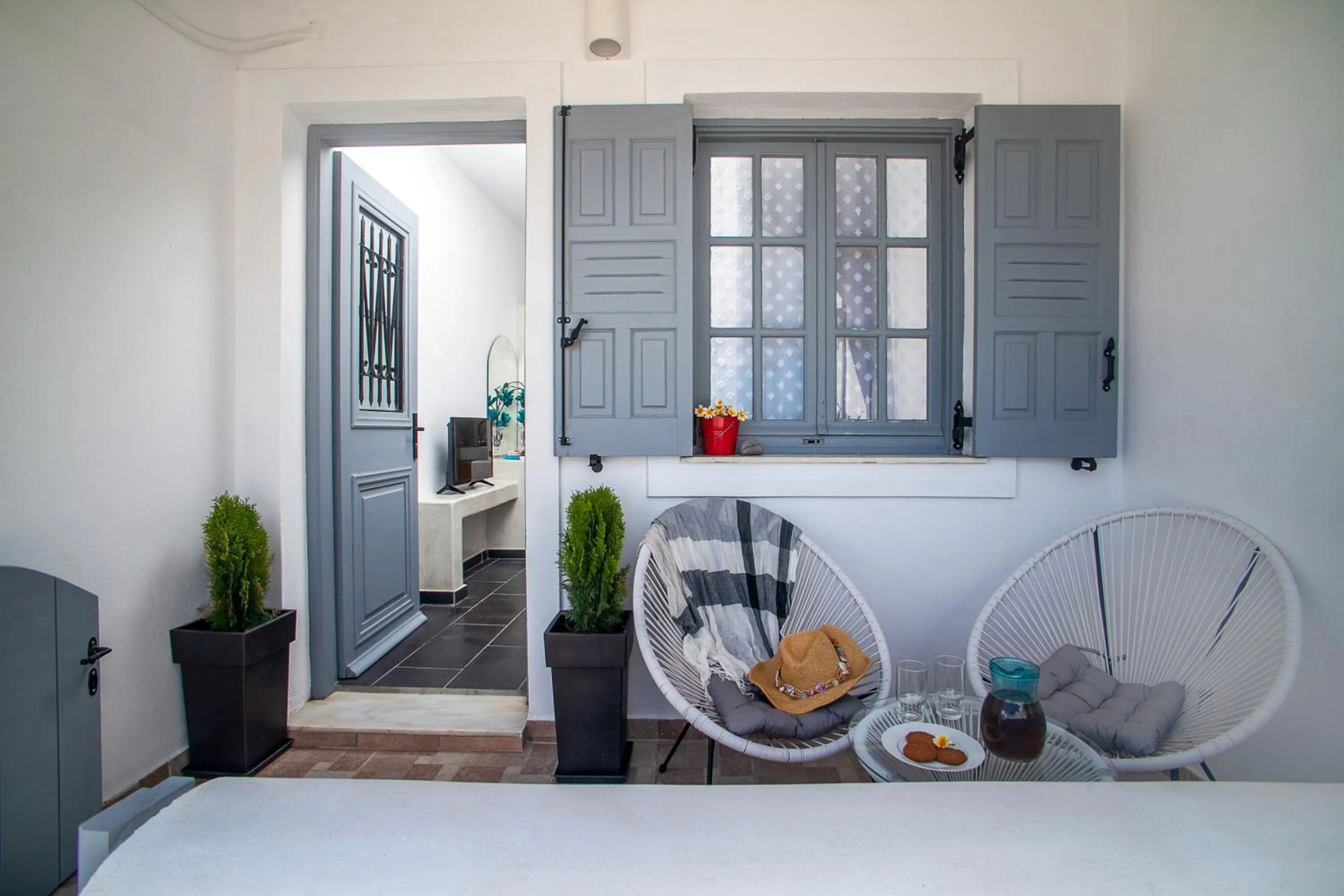 Patio, Bed in Beach Houses Santorini