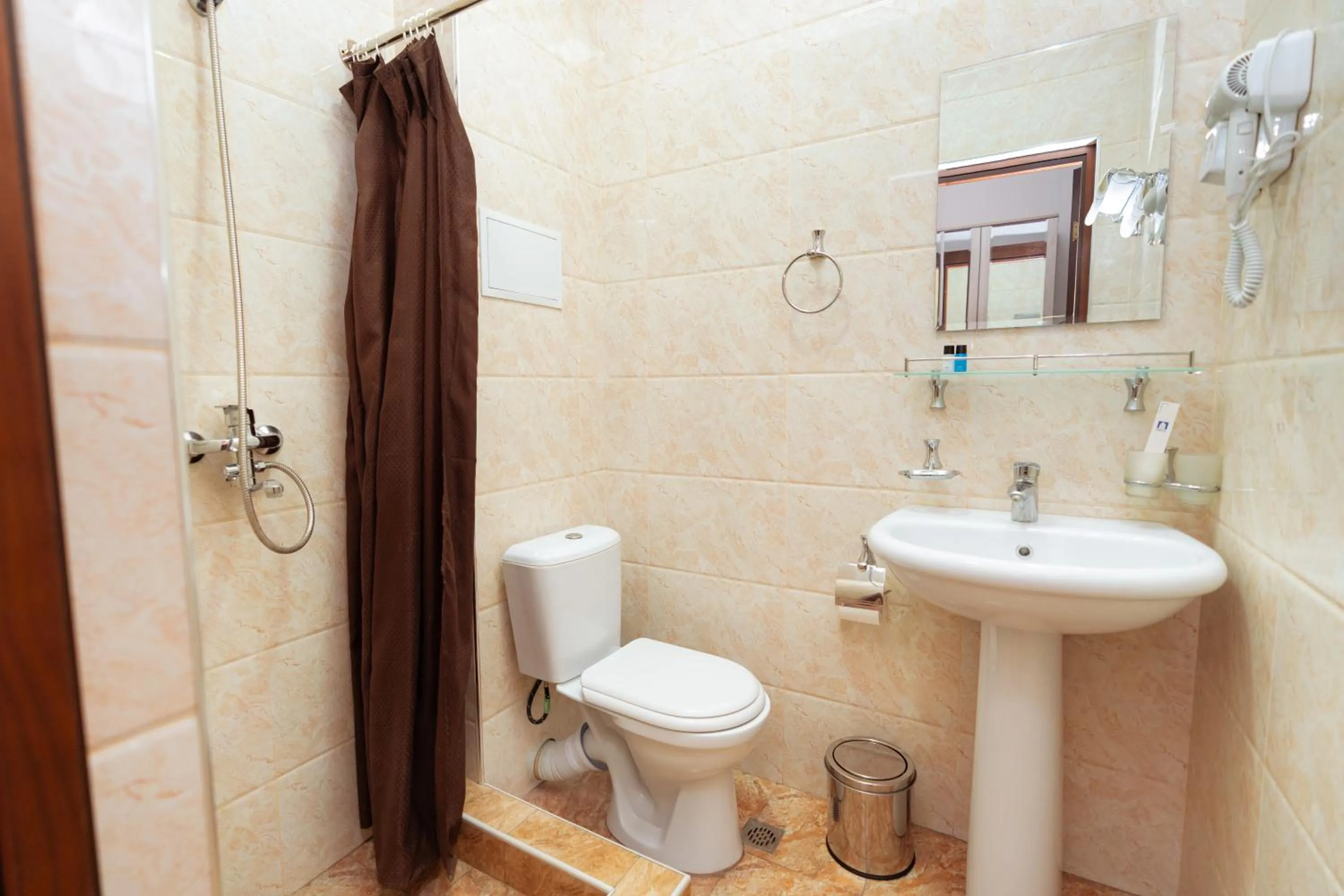 Toilet in Diamond Hotel Tashkent