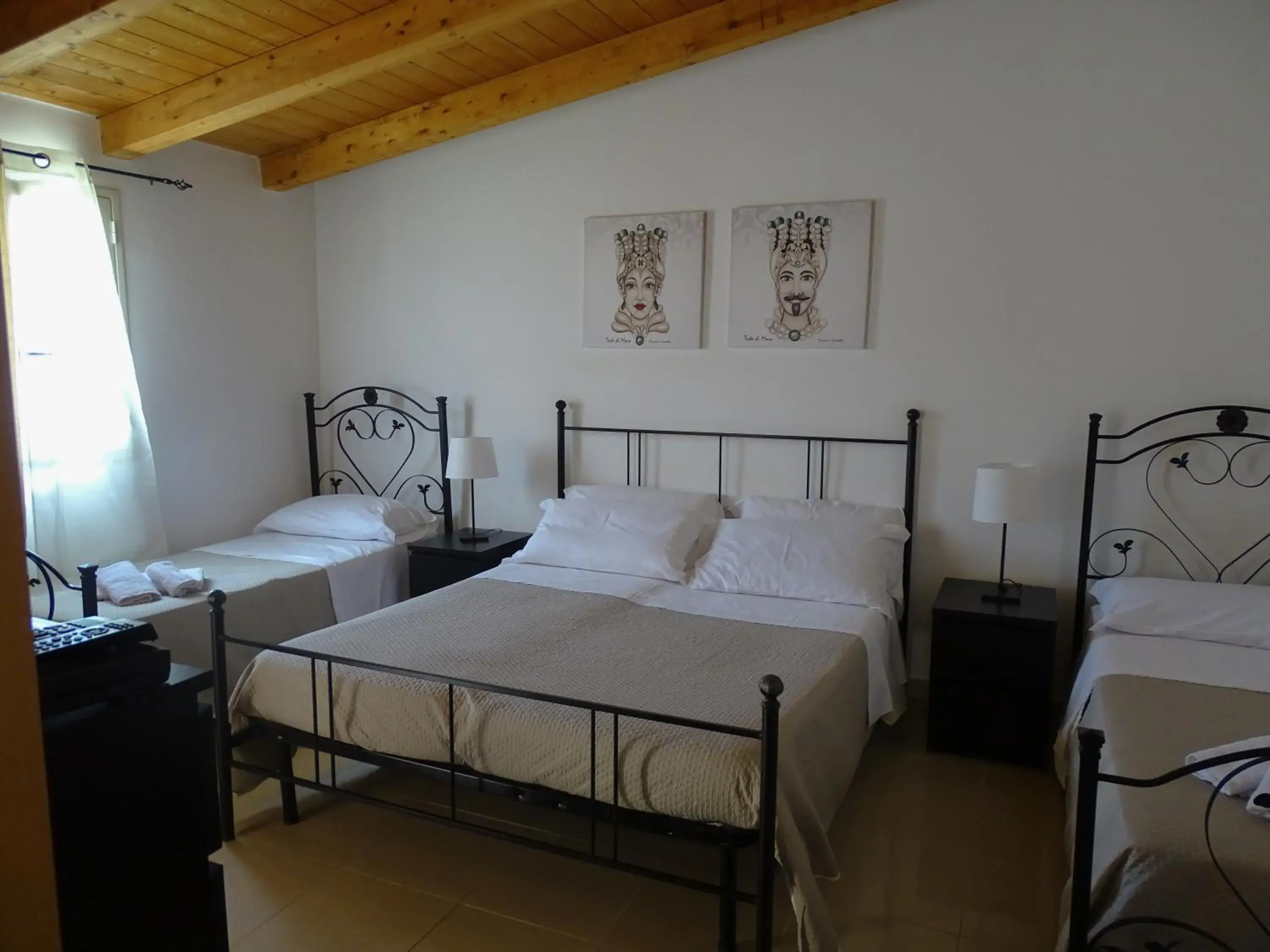 Quadruple Room in B&B Villa Matari Quadruple Room in B&B Villa Matari