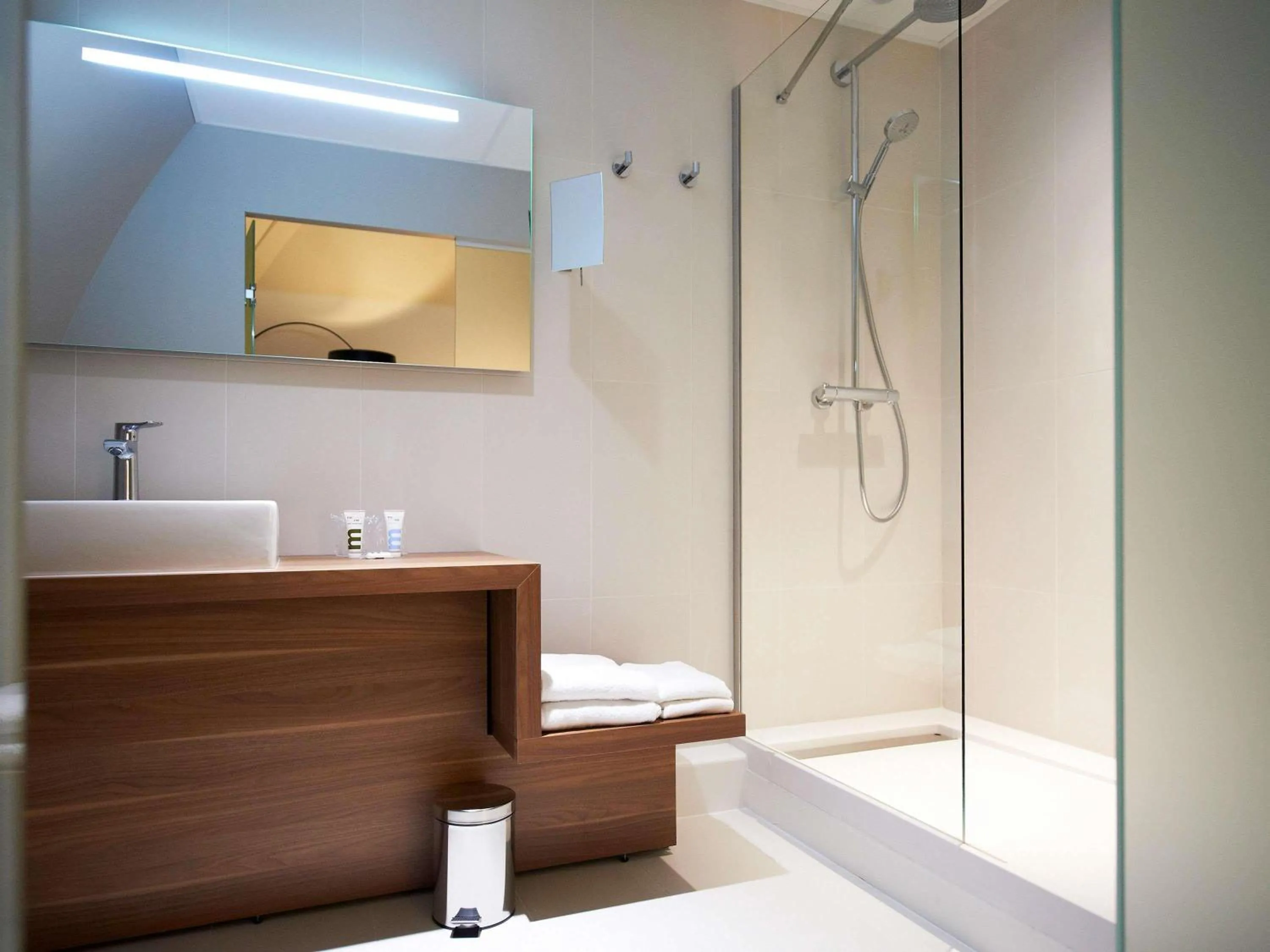 Bedroom in Mercure Cholet Centre