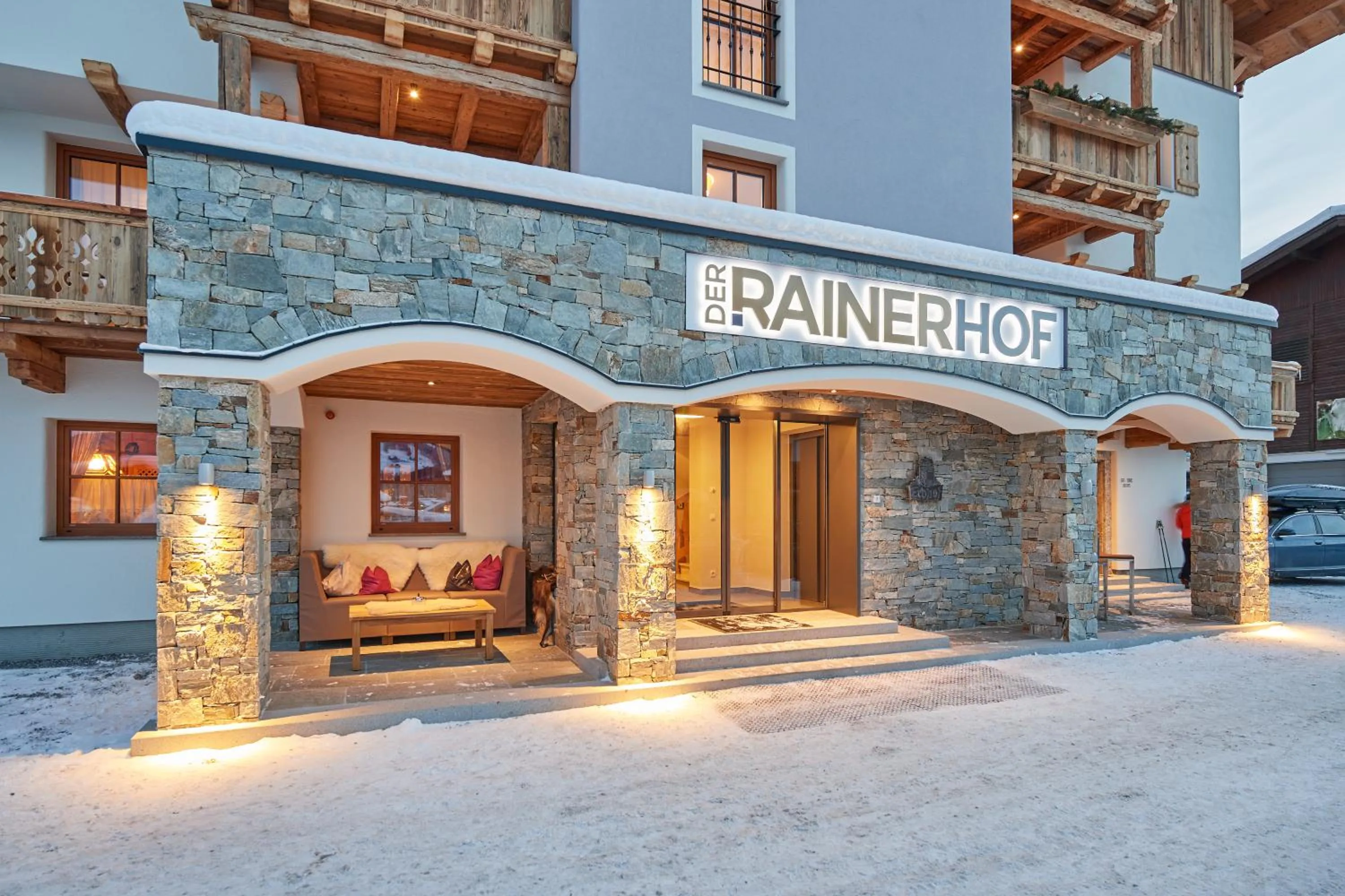 Facade/entrance in Rainerhof