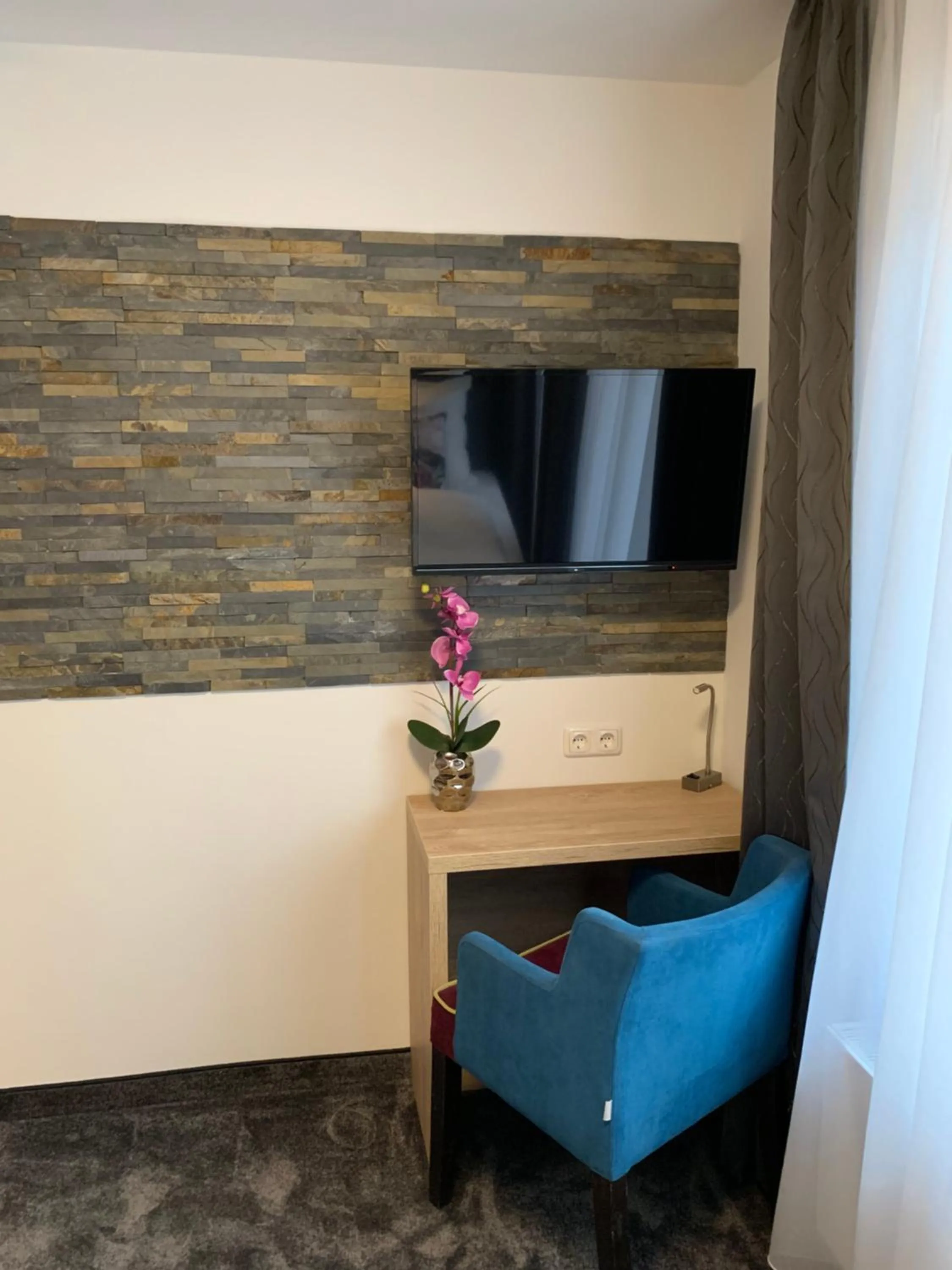 TV and multimedia in Hotel Dias