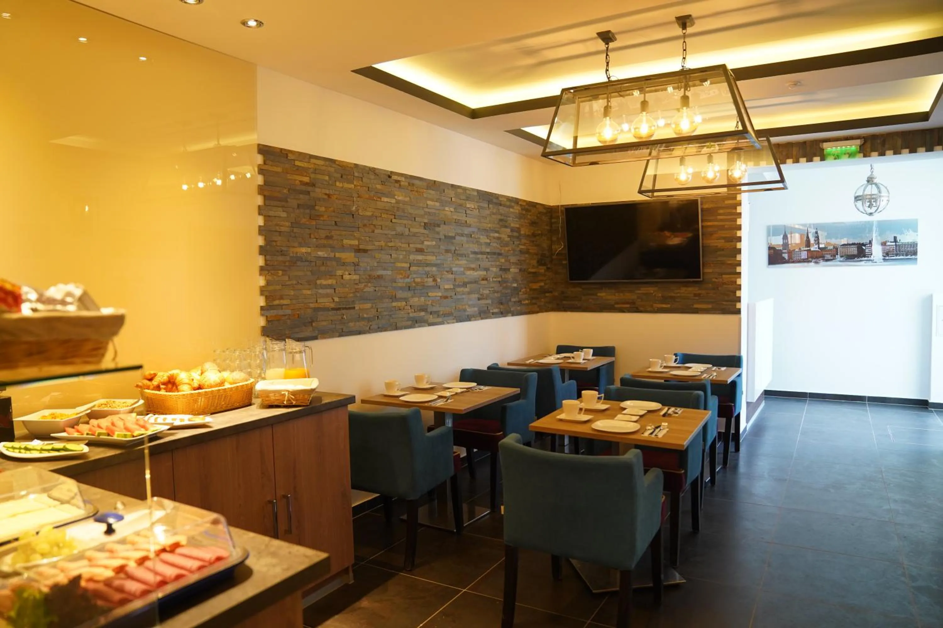 Breakfast in Hotel Dias