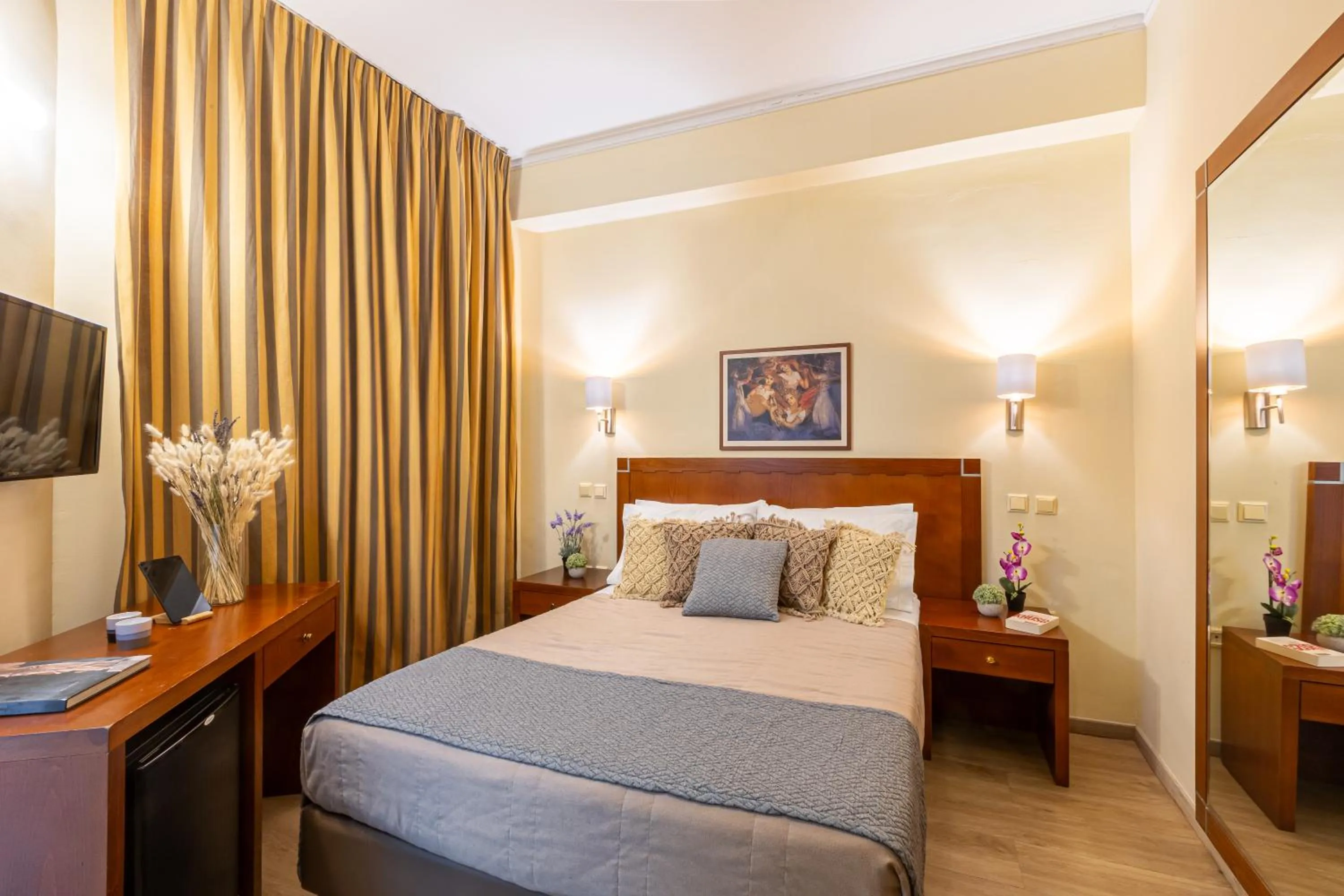 Property building, Bed in Hotel Marina