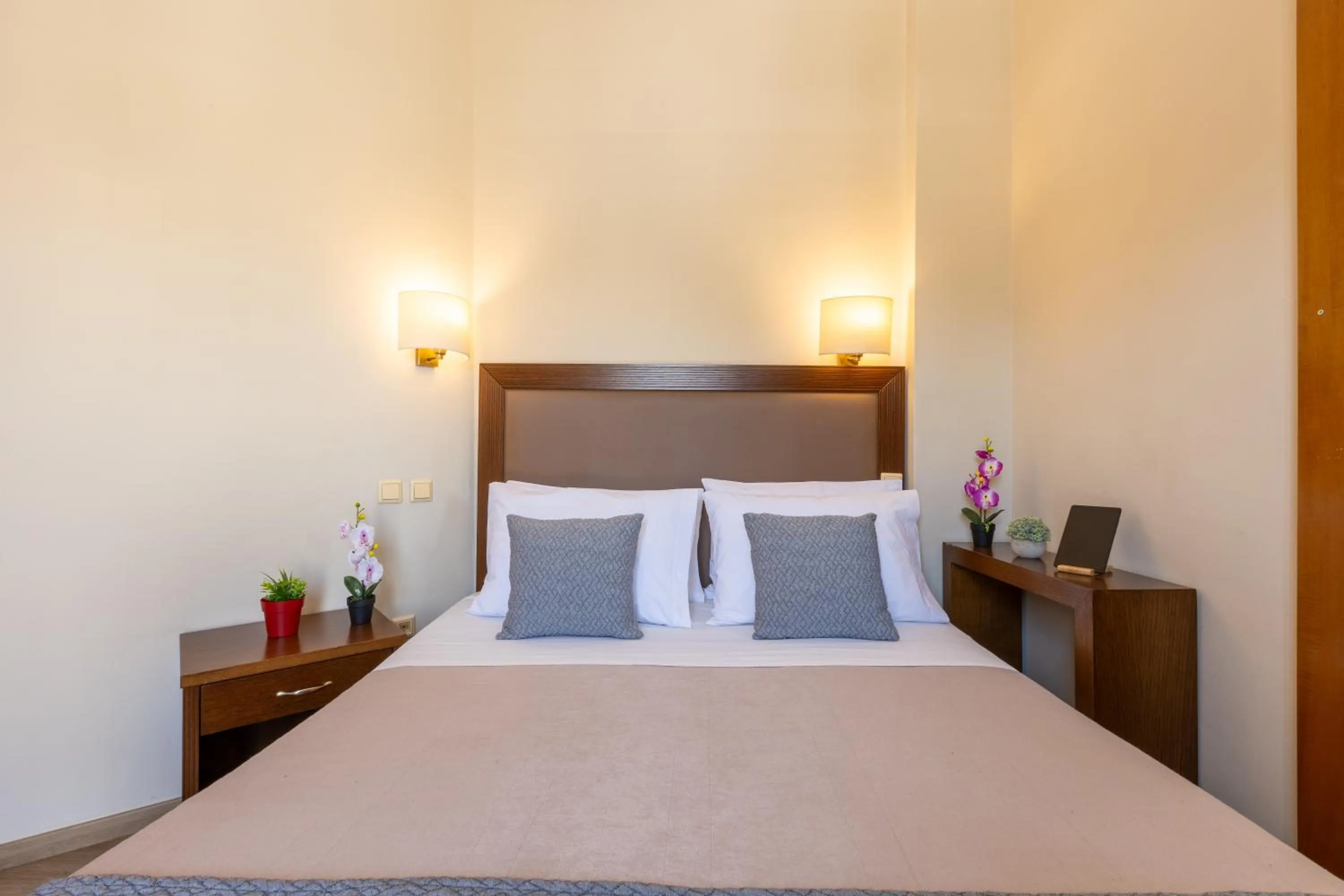 Property building, Bed in Hotel Marina