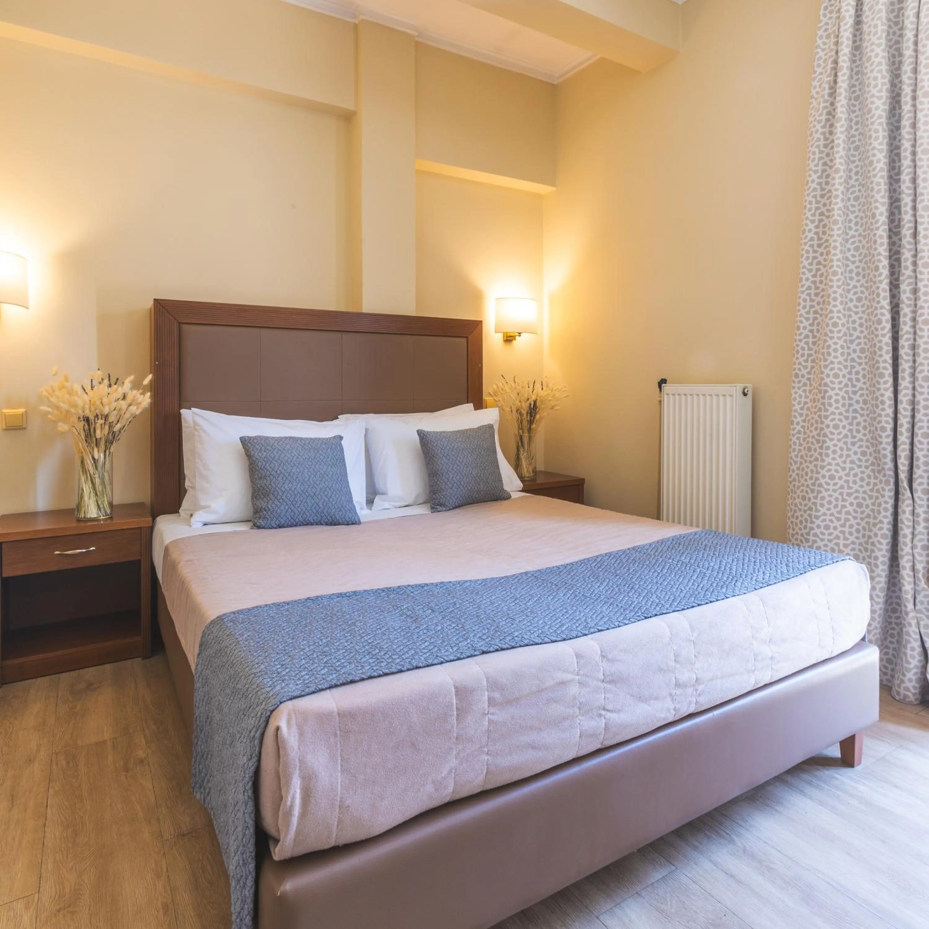 Property building, Bed in Hotel Marina