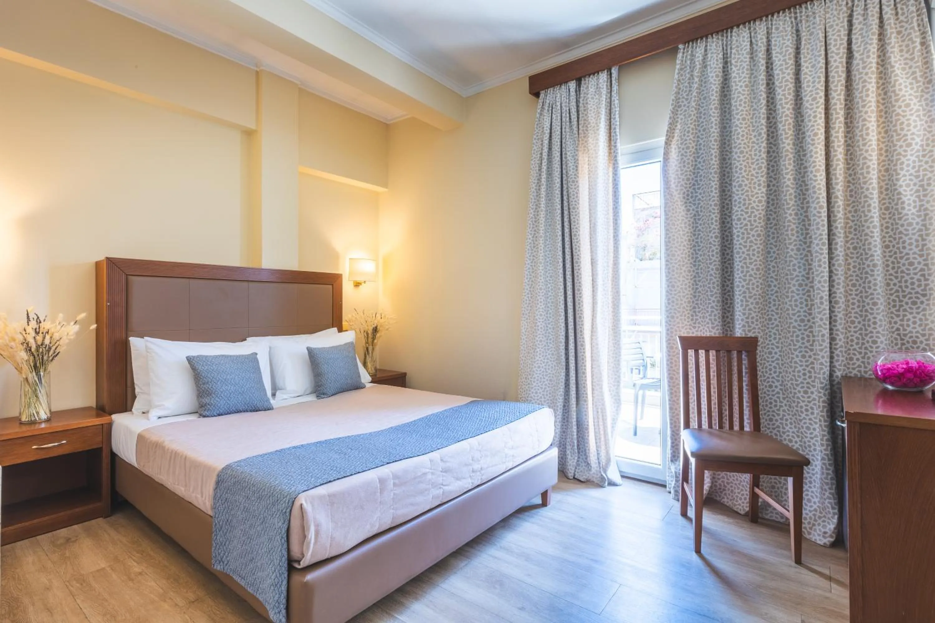 Property building, Bed in Hotel Marina