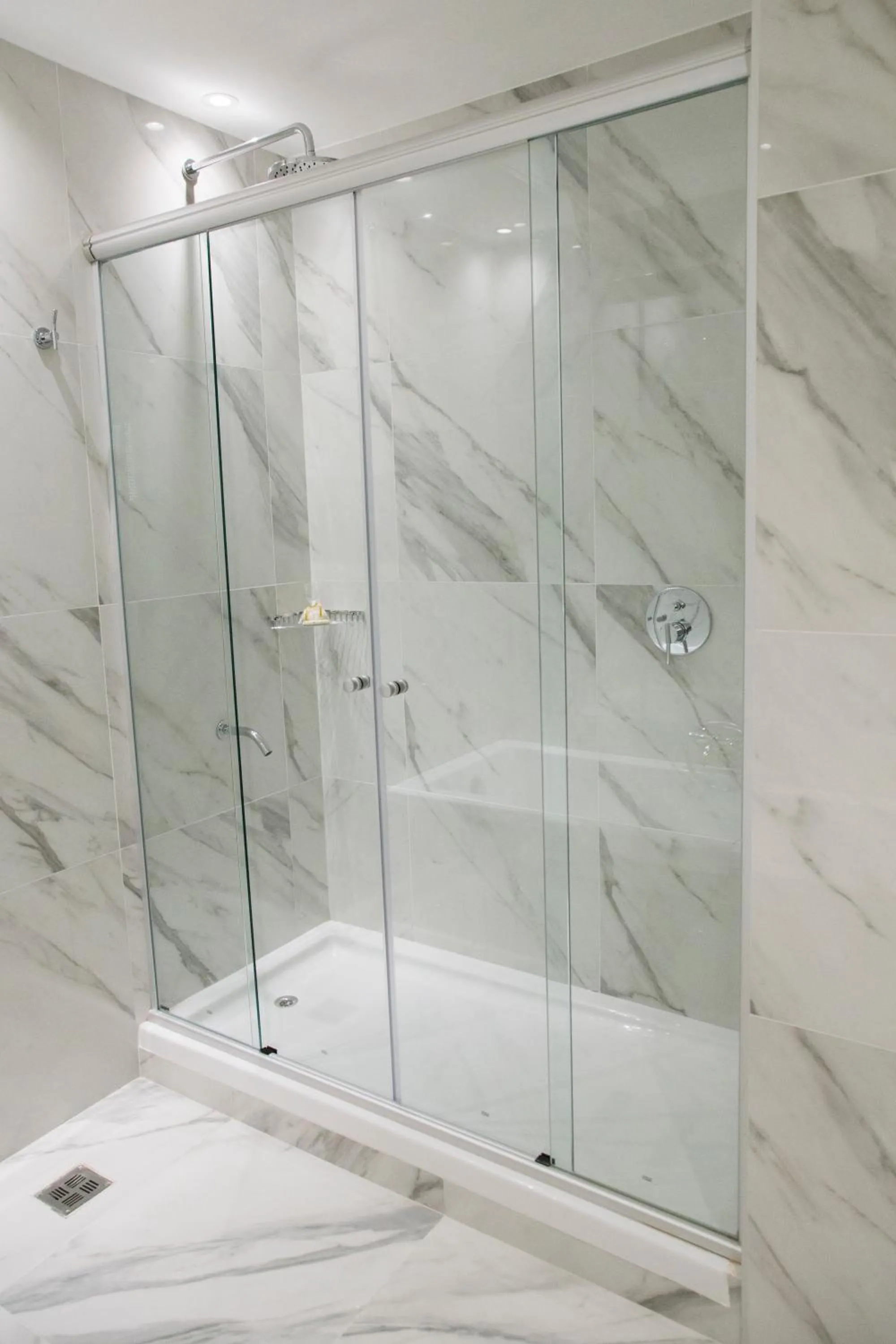 Bathroom in Hotel Land Plaza La Plata