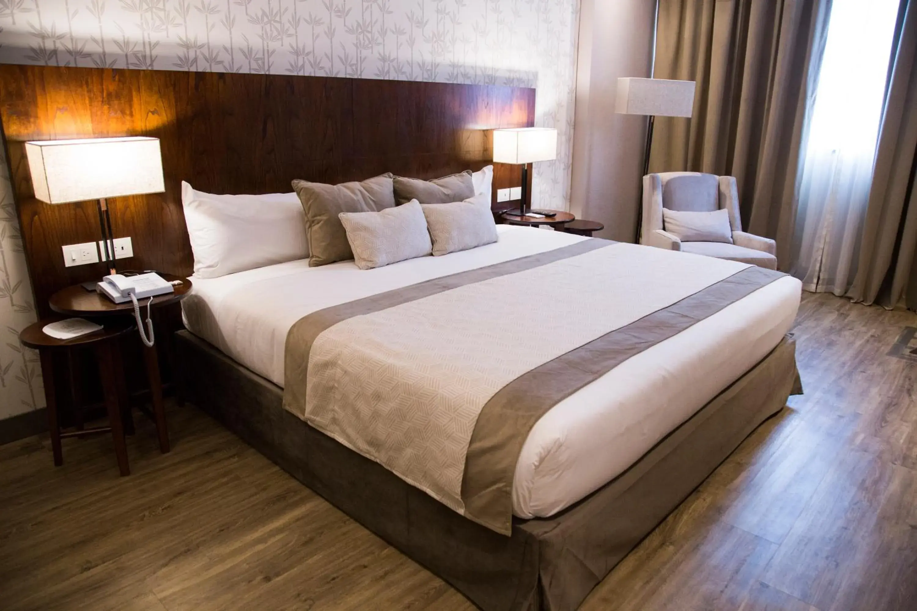 King Suite in Hotel Land Plaza La Plata King Suite in Hotel Land Plaza La Plata