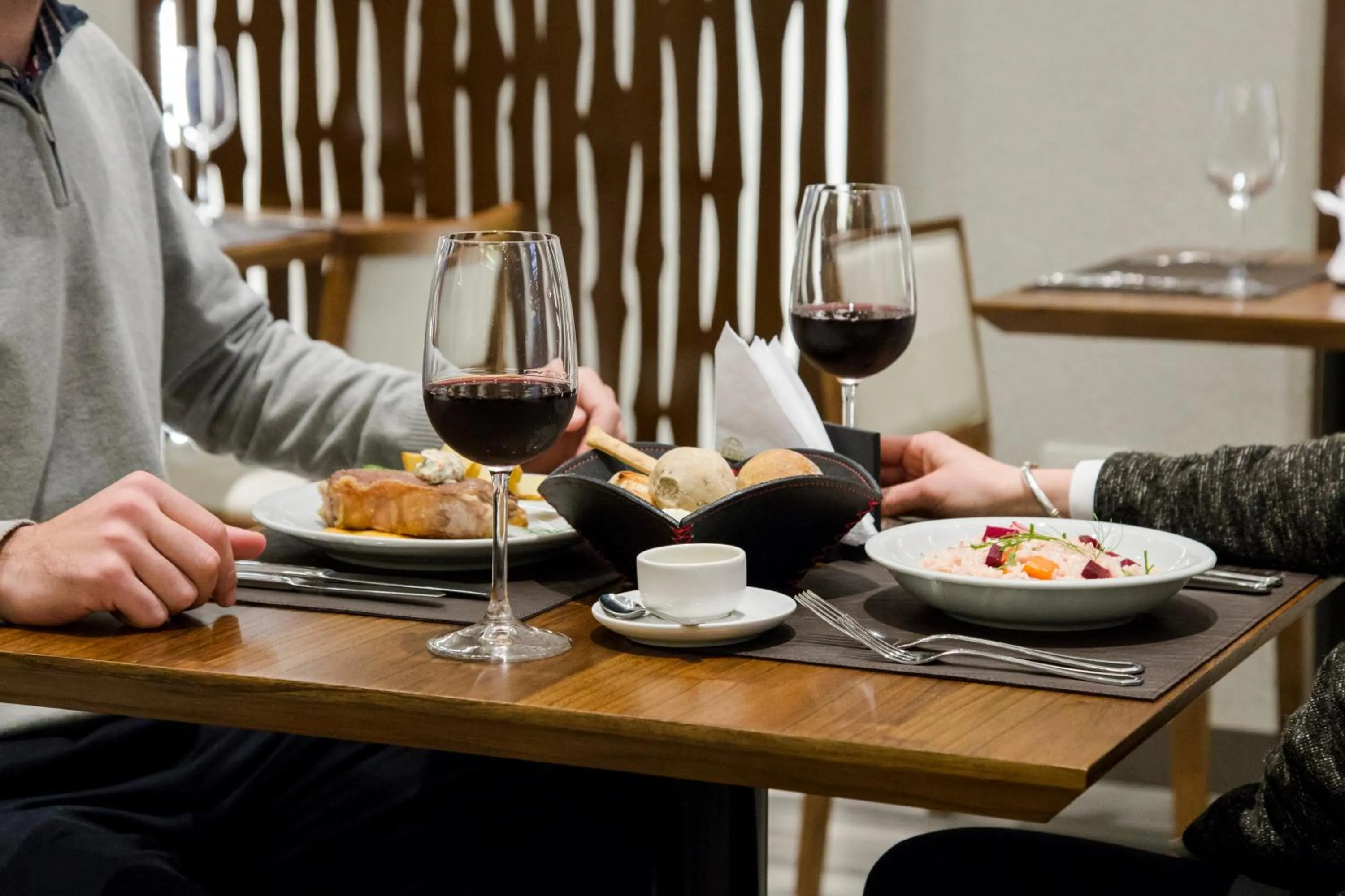 Restaurant/places to eat in Hotel Land Plaza La Plata