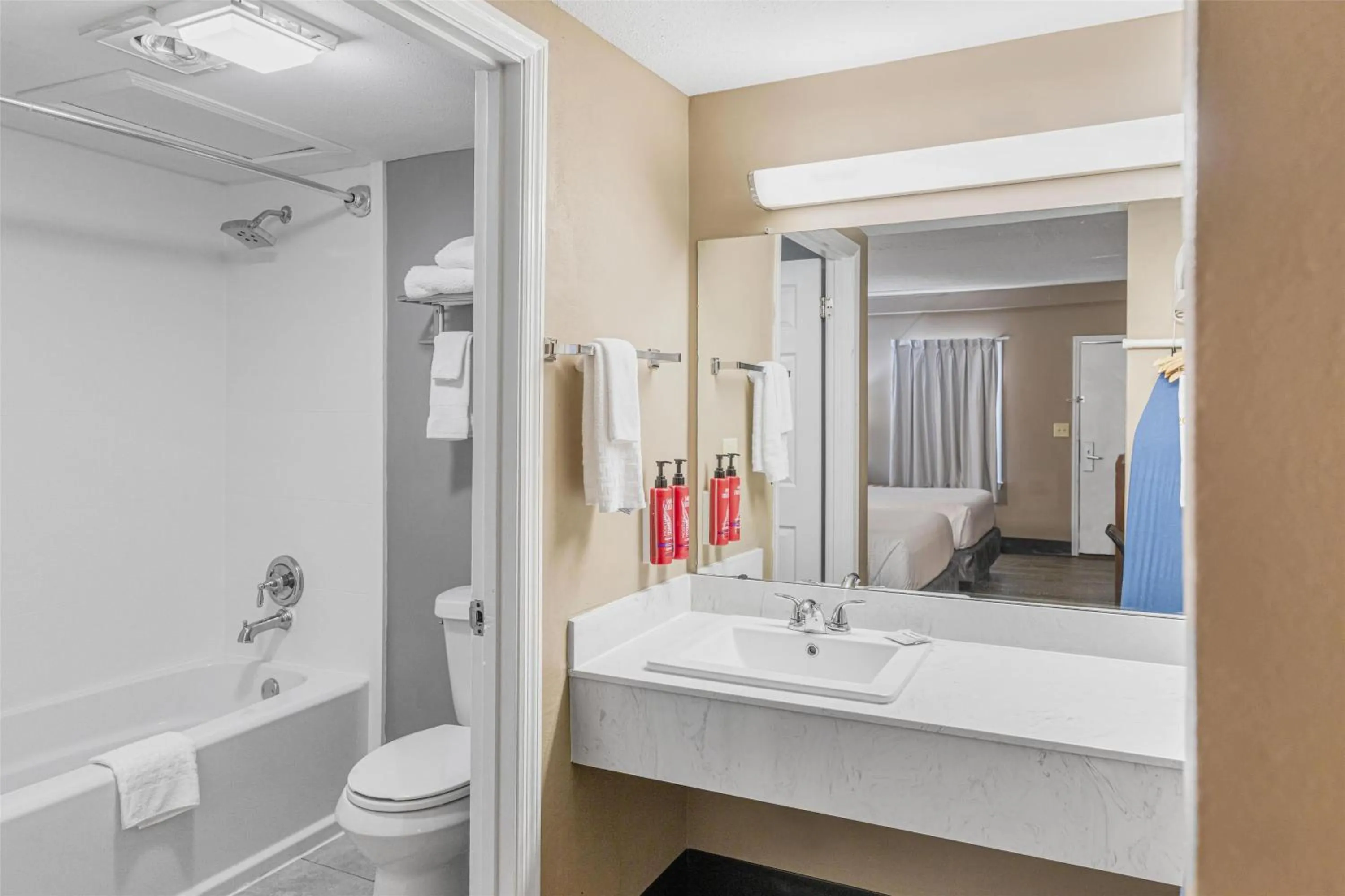 Bathroom in SureStay Hotel by Best Western Helen Downtown