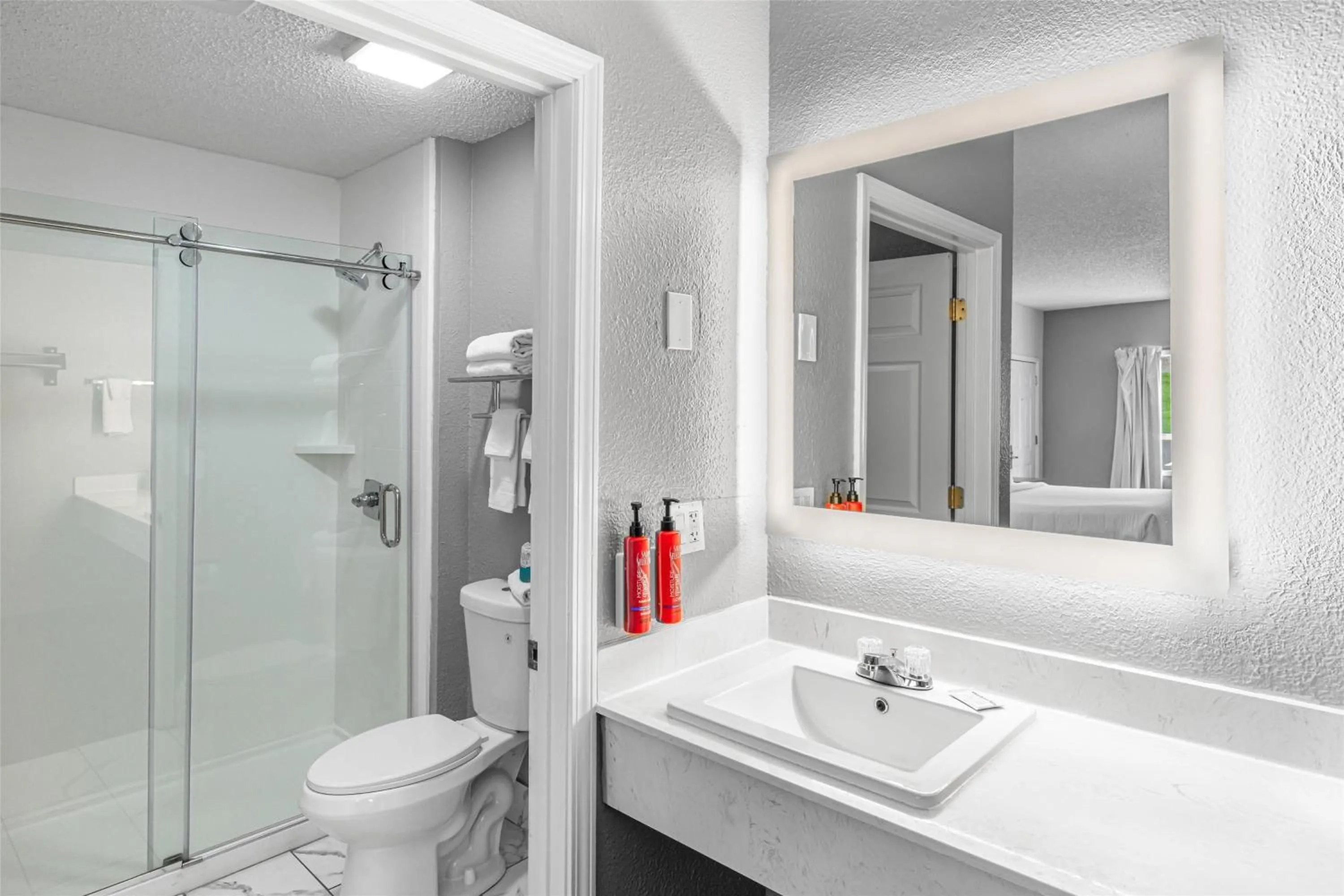 Bathroom in SureStay Hotel by Best Western Helen Downtown