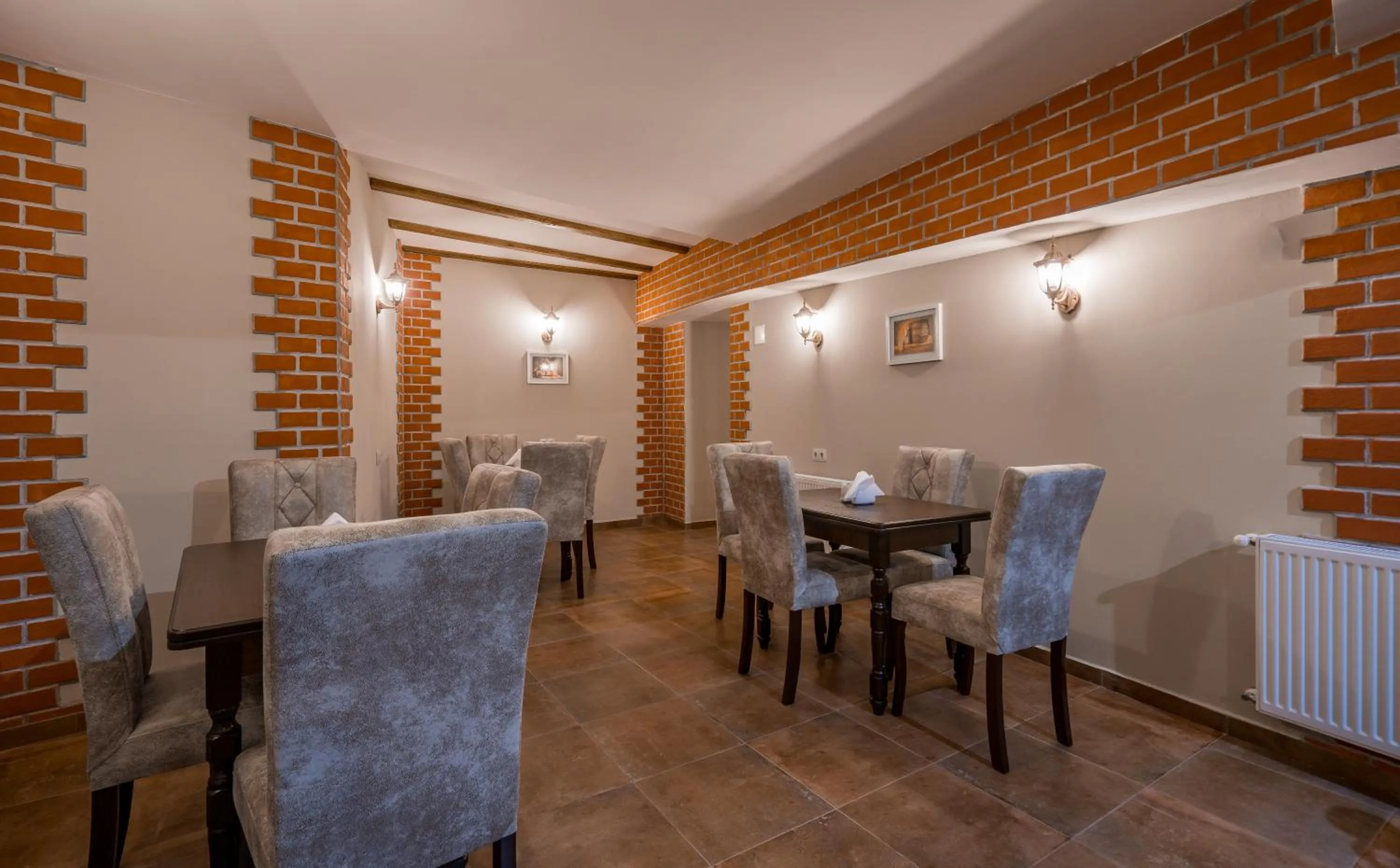 Communal lounge/ TV room in Golden Light Hotel