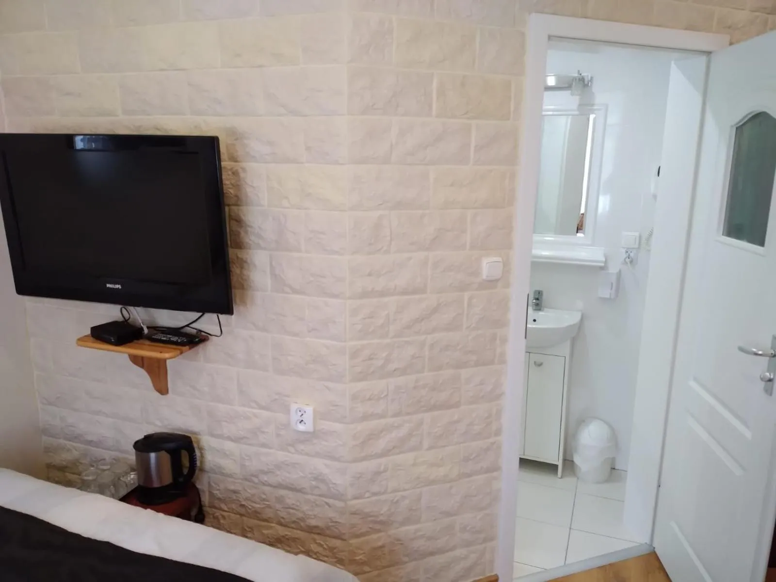 Shower in Casablanca Pokoje i Apartamenty