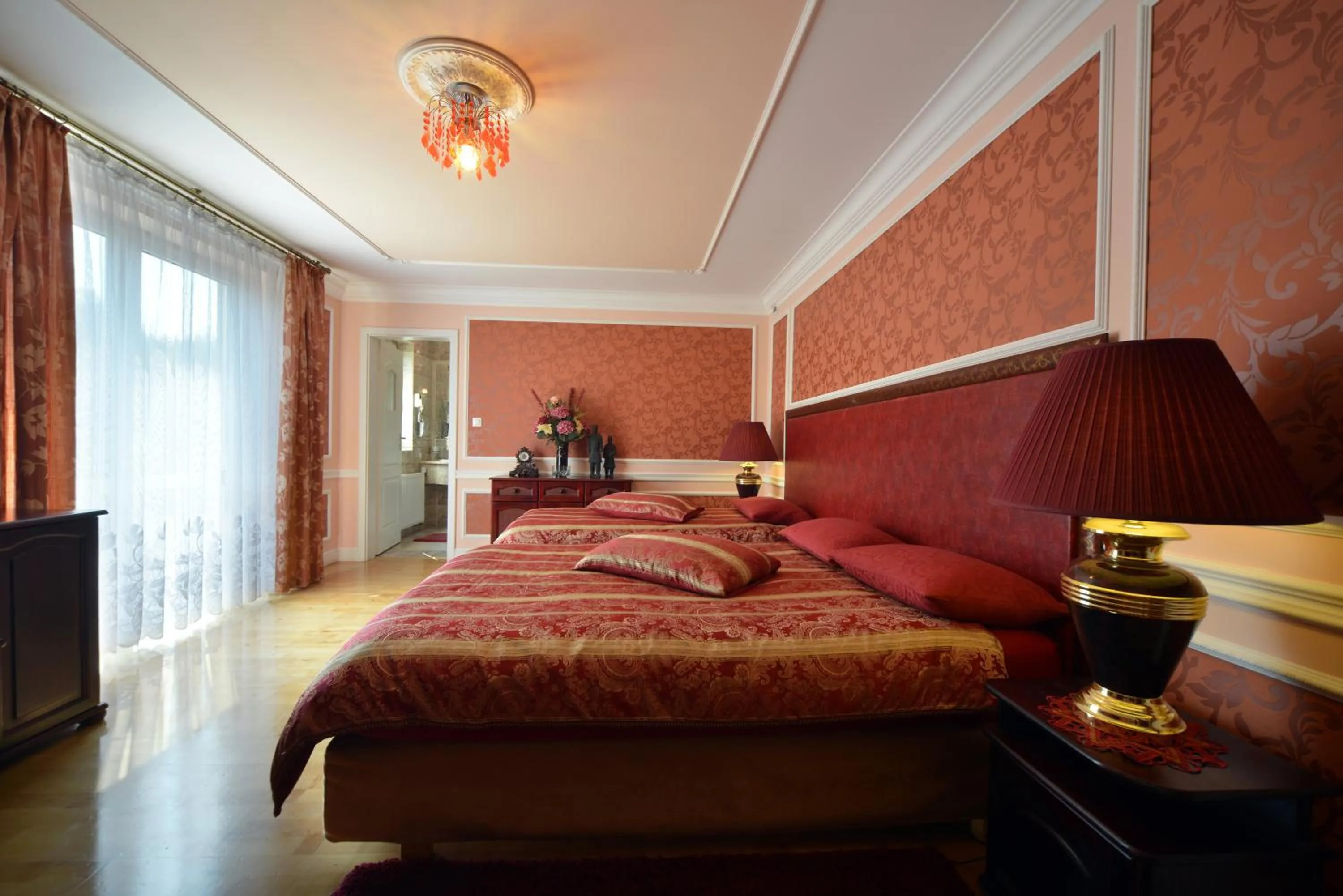 Photo of the whole room, Bed in Casablanca Pokoje i Apartamenty