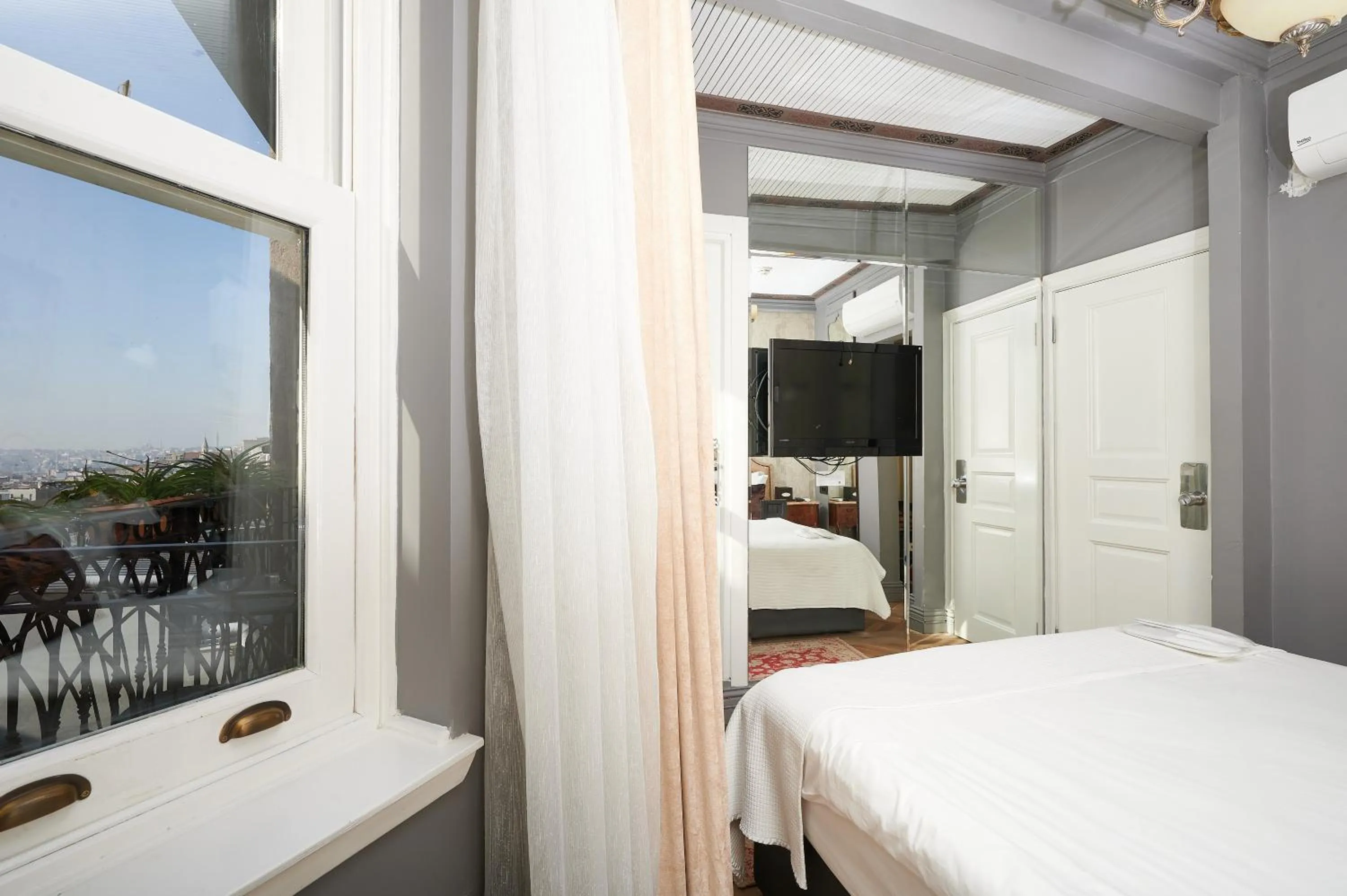 Massage, Bed in Faik Pasha Hotels Special Category Beyoglu Istanbul