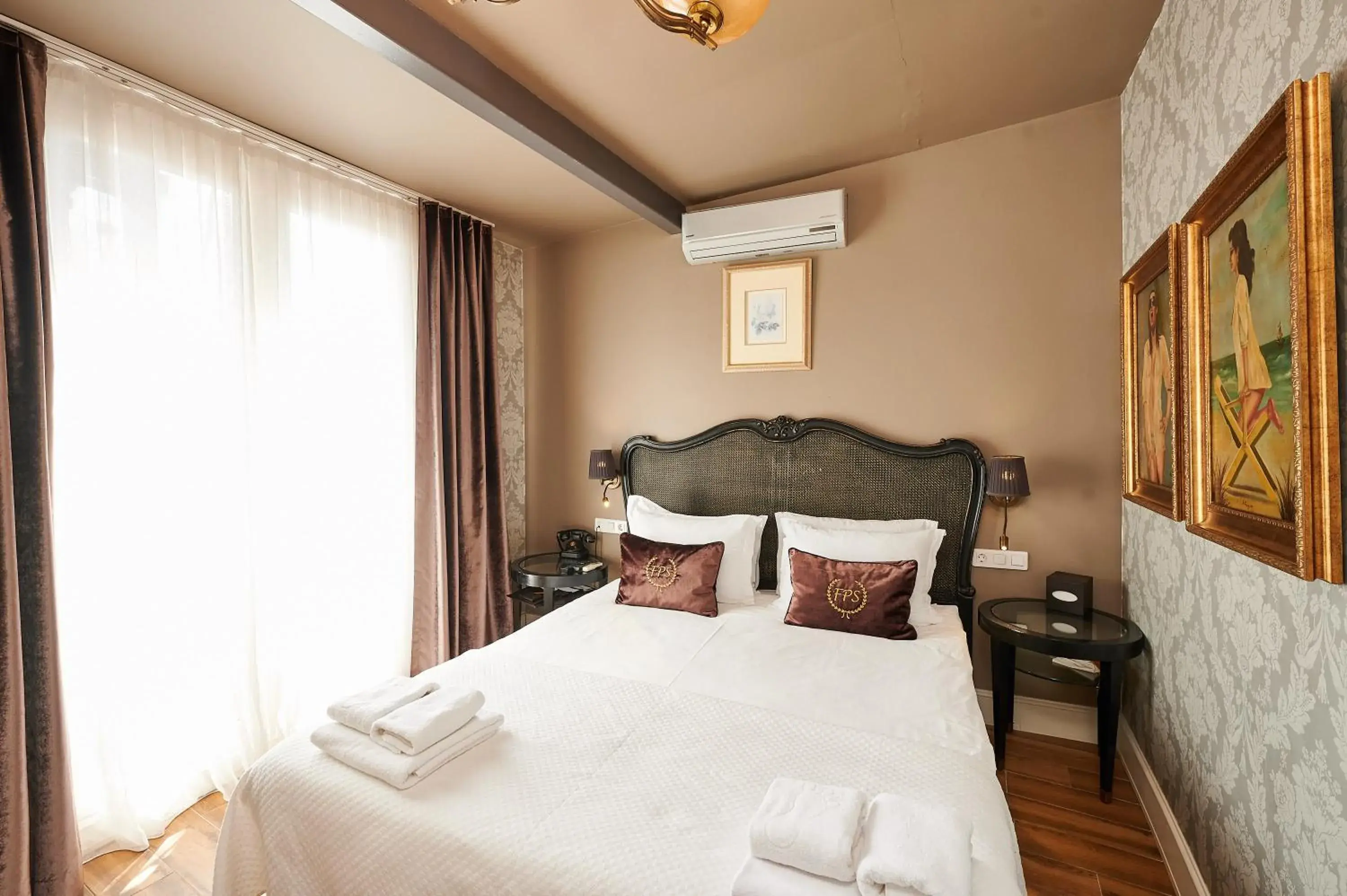 Bed in Faik Pasha Hotels Special Category Beyoglu Istanbul Bed in Faik Pasha Hotels Special Category Beyoglu Istanbul