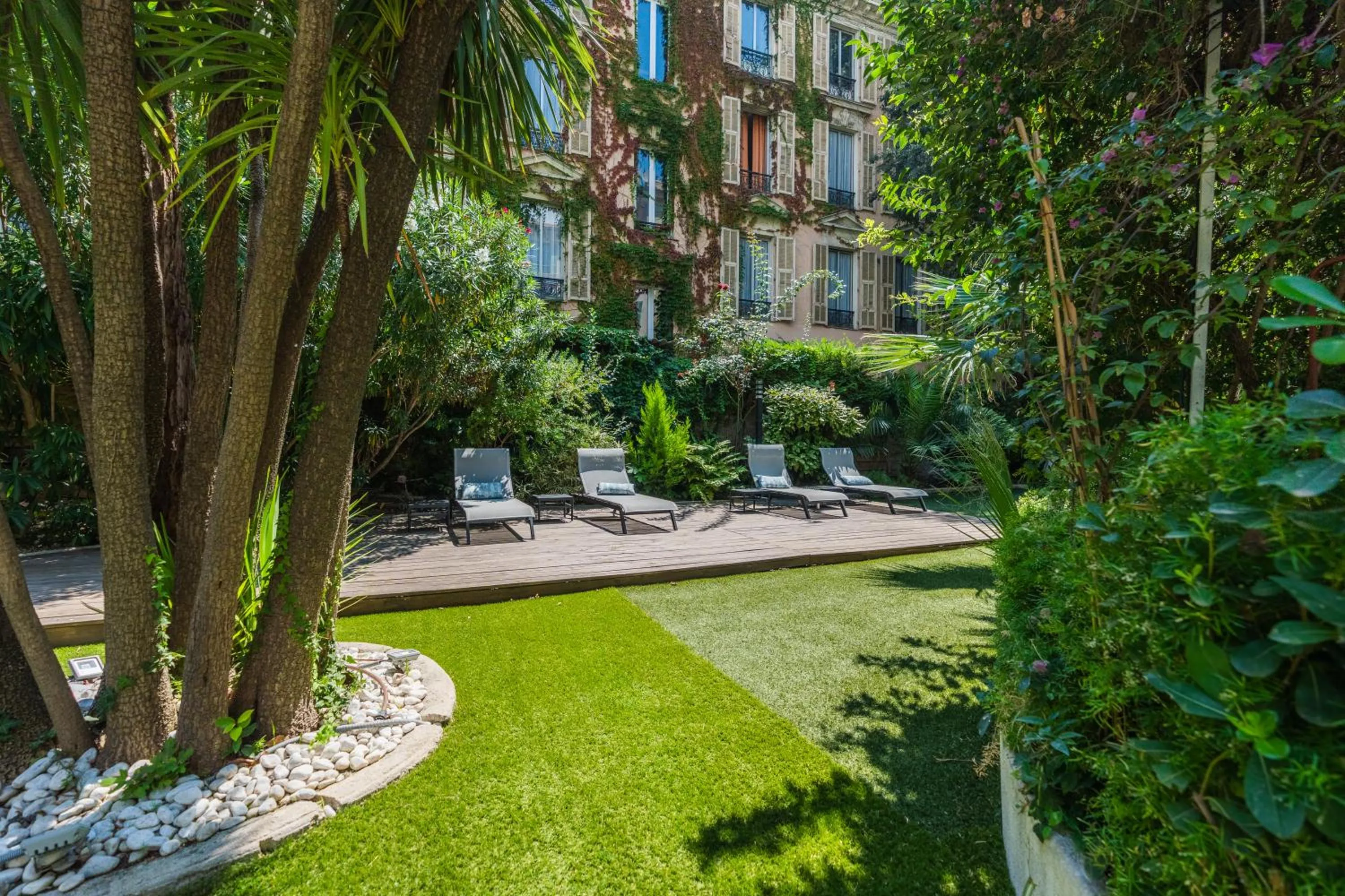 Garden view in Hotel Villa Victoria