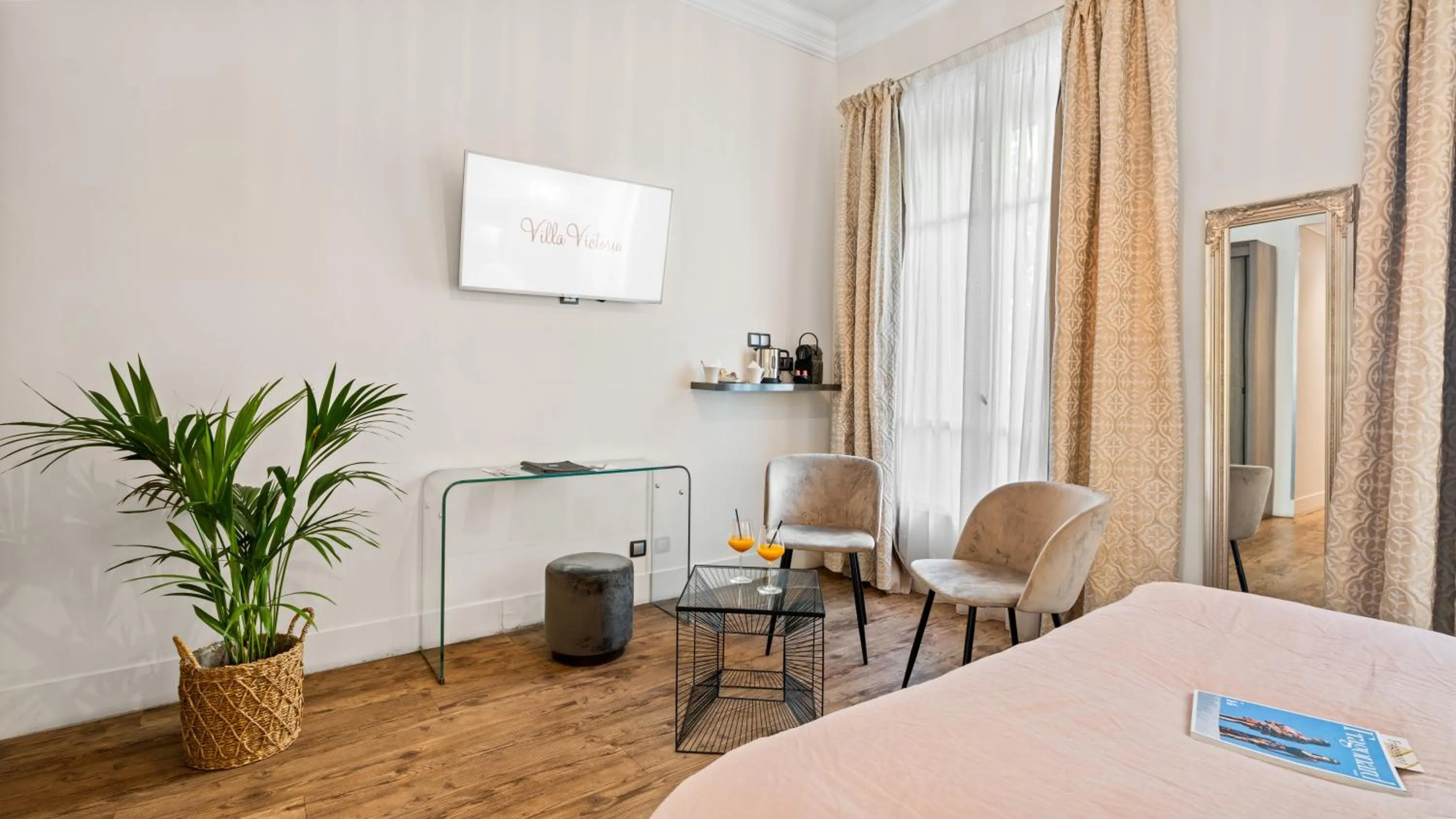 Bedroom, Bed in Hotel Villa Victoria