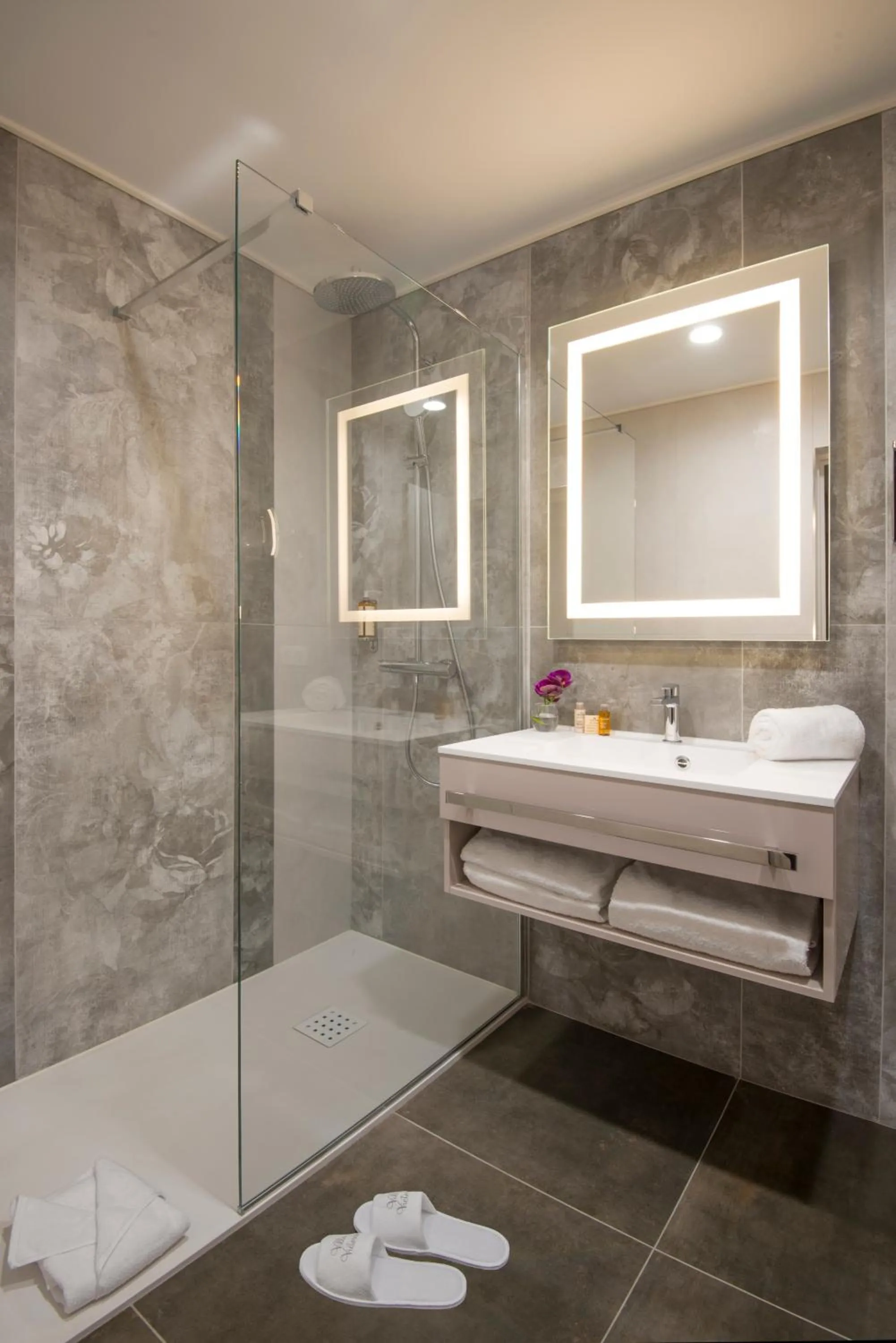 Bathroom in Hotel Villa Victoria