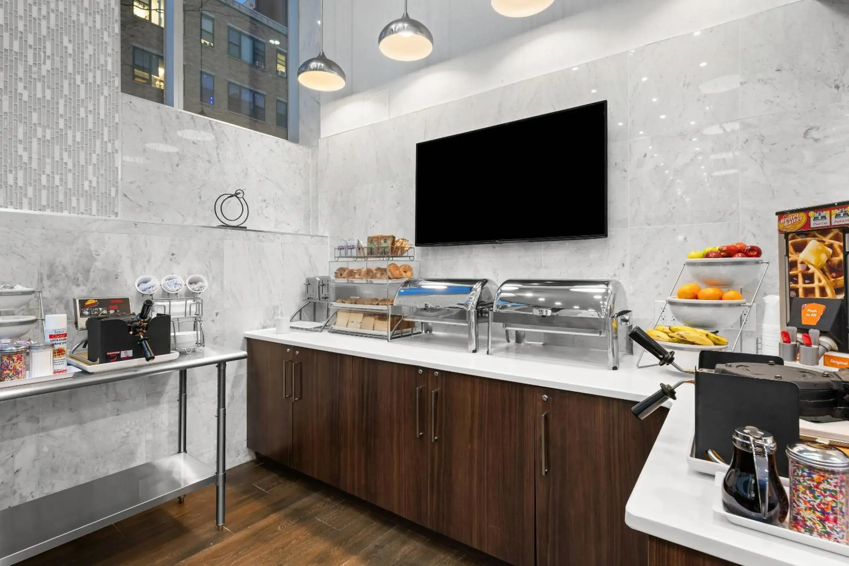 Food and drinks in Comfort Inn Prospect Park-Brooklyn Food and drinks in Comfort Inn Prospect Park-Brooklyn