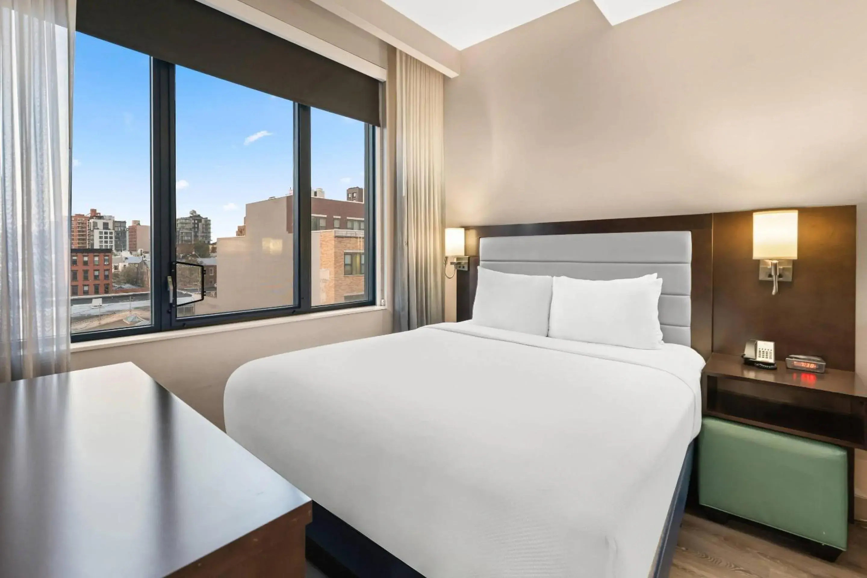 Bedroom, Bed in Comfort Inn Prospect Park-Brooklyn Bedroom, Bed in Comfort Inn Prospect Park-Brooklyn