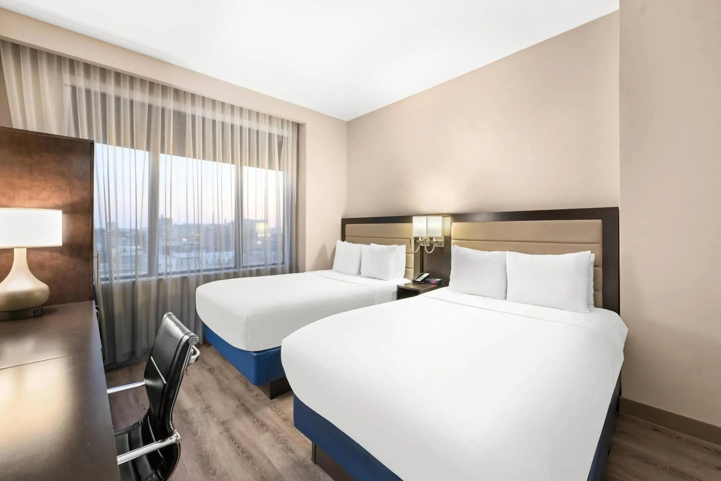 Bedroom, Bed in Comfort Inn Prospect Park-Brooklyn