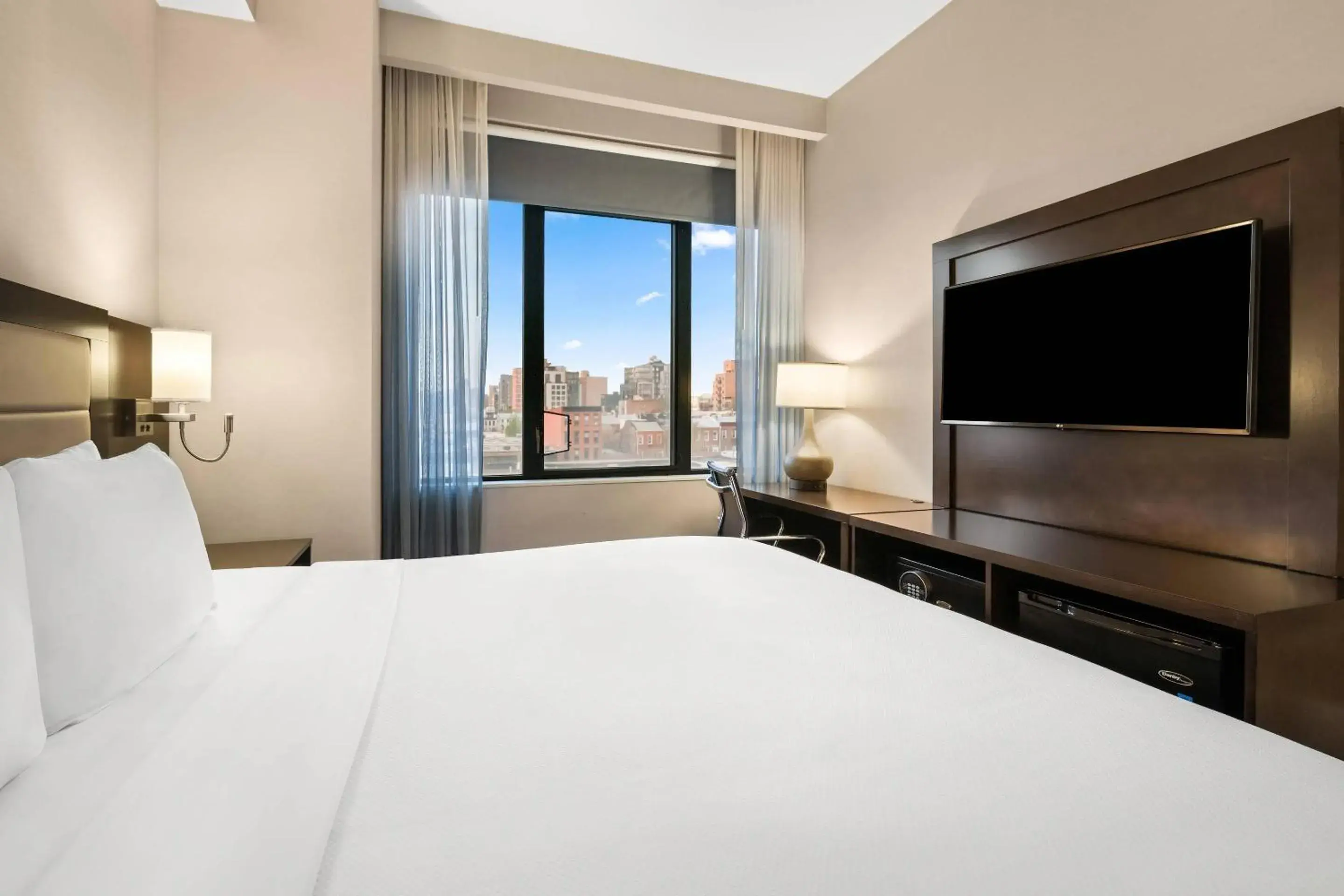 Bedroom, Bed in Comfort Inn Prospect Park-Brooklyn Bedroom, Bed in Comfort Inn Prospect Park-Brooklyn