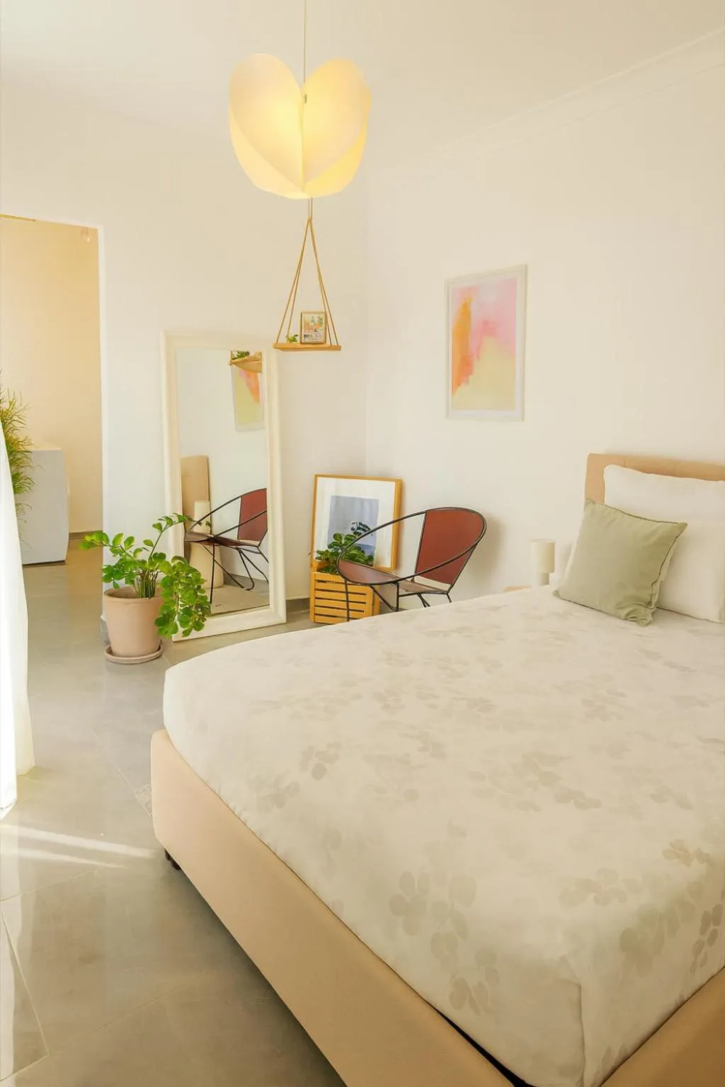 Sunny Penthouse with Large Terrace