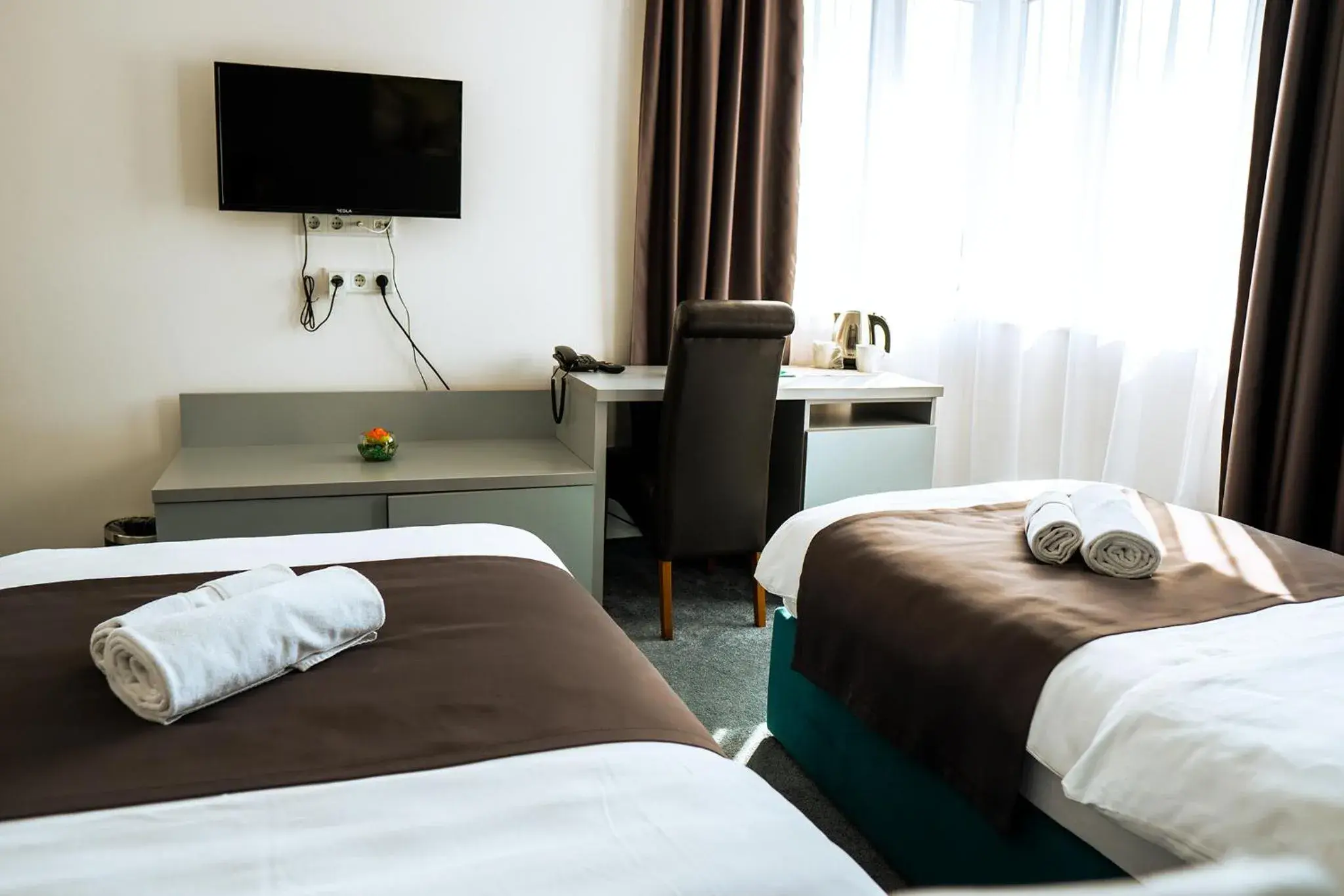 Budget Twin Room in Hotel Vezir Palace Budget Twin Room in Hotel Vezir Palace