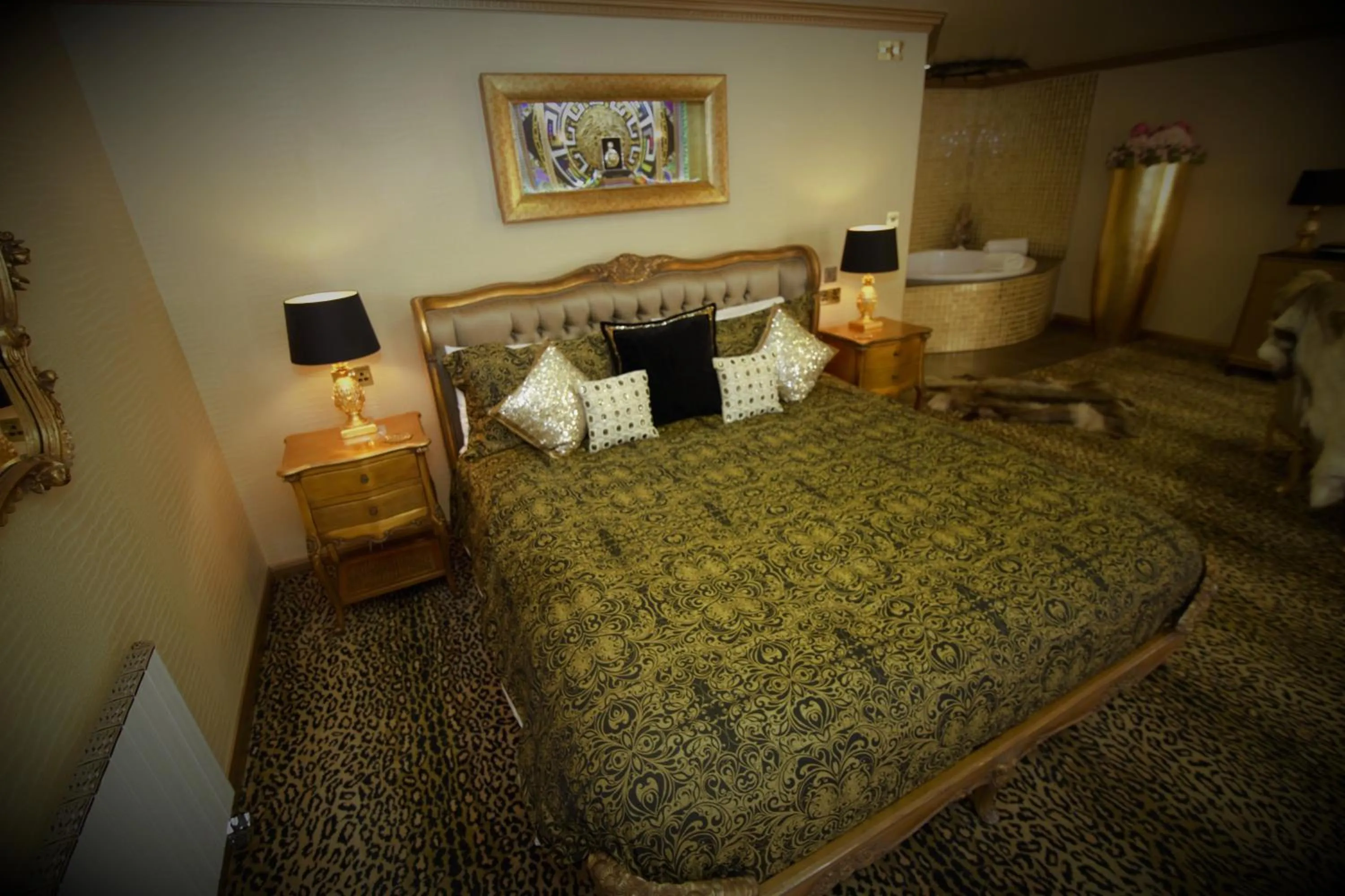 Photo of the whole room, Bed in Who'd A Thought It