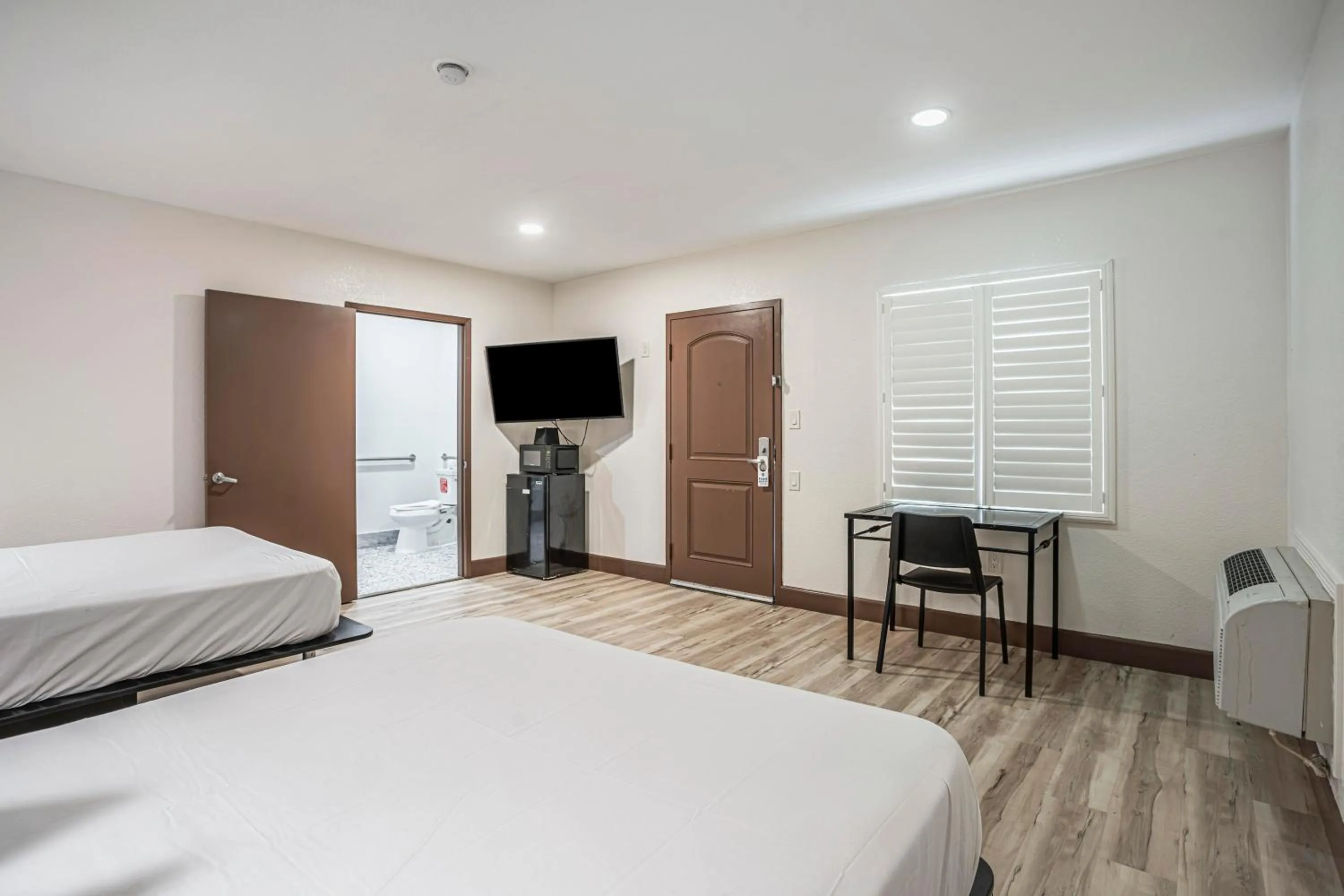 Bed in The Greens Hotel on Stockton