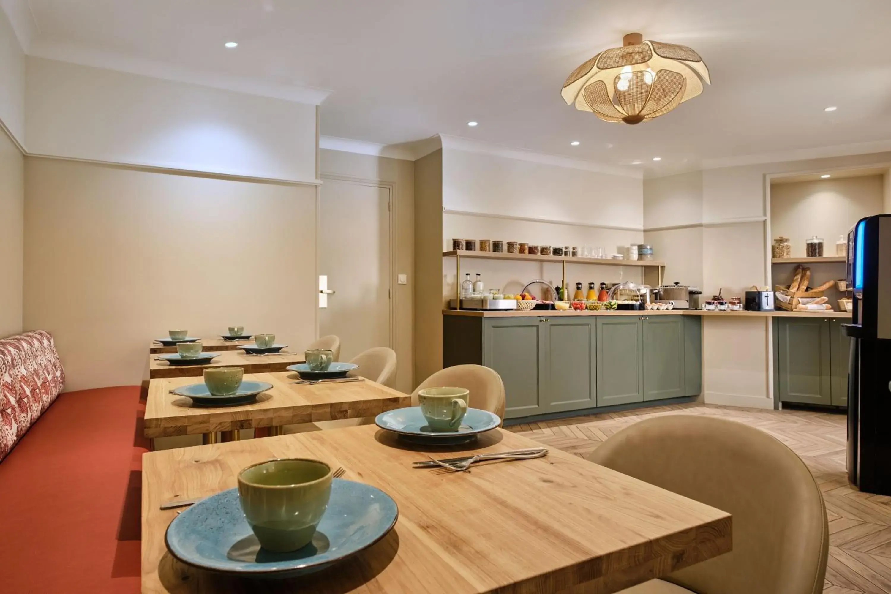 Buffet breakfast in Hotel Etoile Saint Ferdinand by Happyculture Buffet breakfast in Hotel Etoile Saint Ferdinand by Happyculture